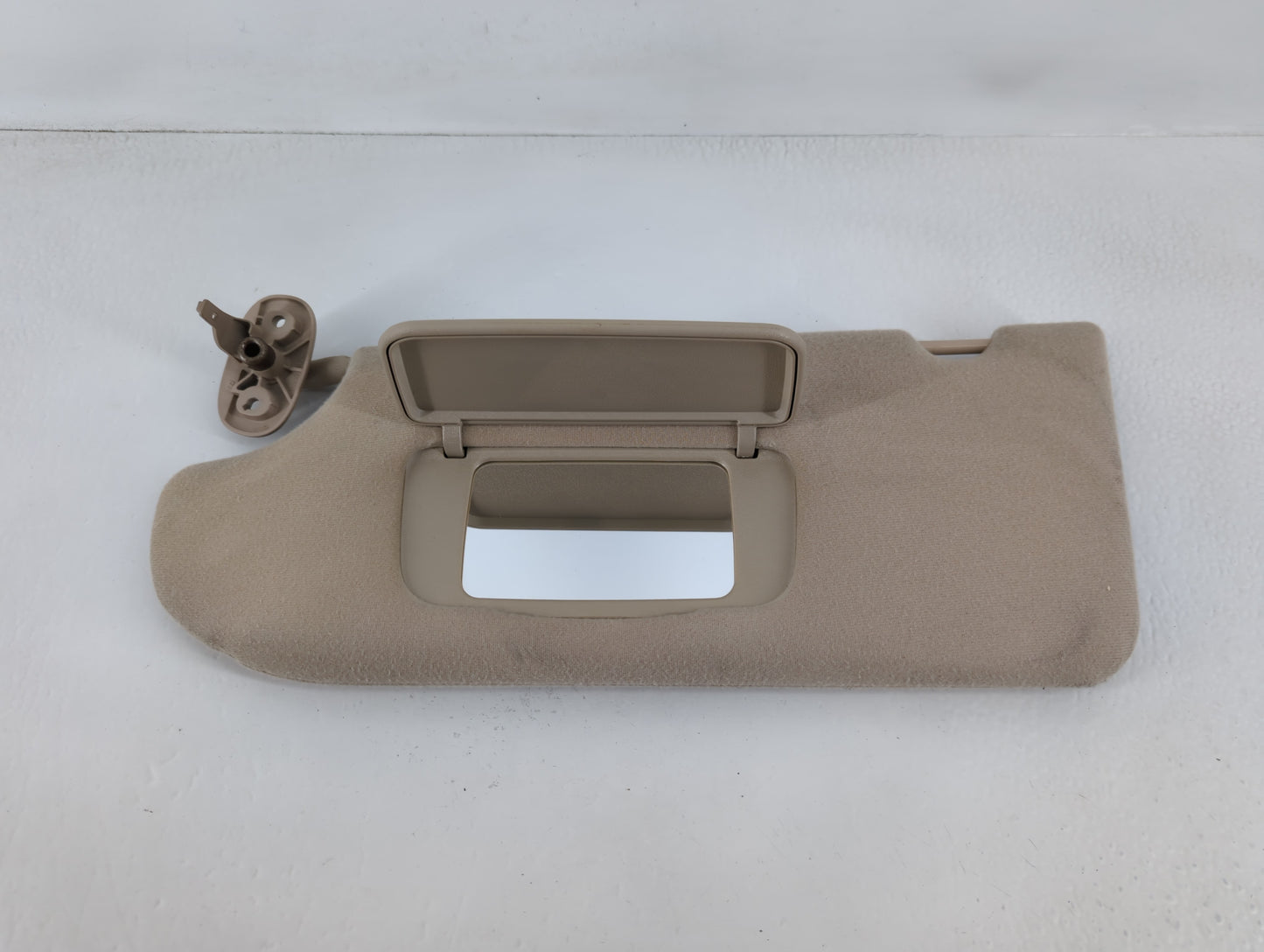 2010-2012 Mitsubishi Galant Sun Visor Shade Replacement Passenger Right Mirror Fits Fits 2010 2011 2012 OEM Used Auto Parts - Oemusedautoparts1.com