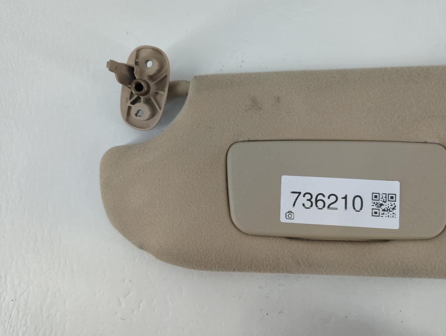 2010-2012 Mitsubishi Galant Sun Visor Shade Replacement Passenger Right Mirror Fits Fits 2010 2011 2012 OEM Used Auto Parts - Oemusedautoparts1.com