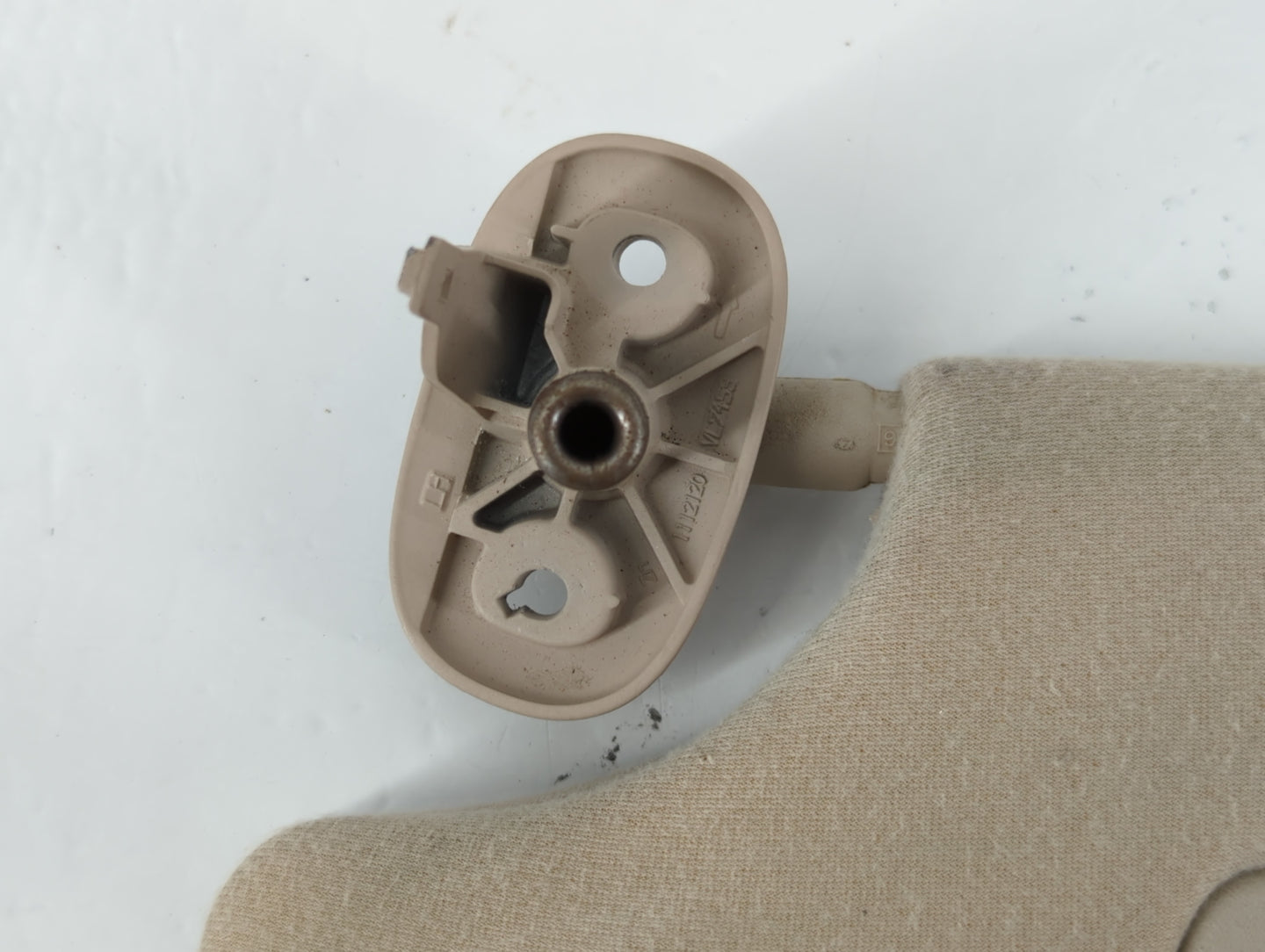 2010-2012 Mitsubishi Galant Sun Visor Shade Replacement Passenger Right Mirror Fits Fits 2010 2011 2012 OEM Used Auto Parts - Oemusedautoparts1.com