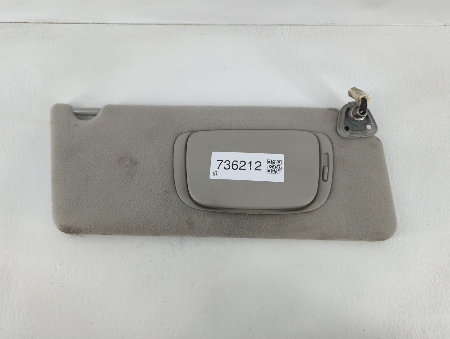 2002-2006 Toyota Camry Sun Visor Shade Replacement Passenger Right Mirror Fits Fits 2002 2003 2004 2005 2006 OEM Used Auto Parts - Oemusedautoparts1.com