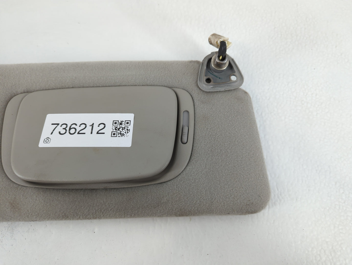 2002-2006 Toyota Camry Sun Visor Shade Replacement Passenger Right Mirror Fits Fits 2002 2003 2004 2005 2006 OEM Used Auto Parts - Oemusedautoparts1.com