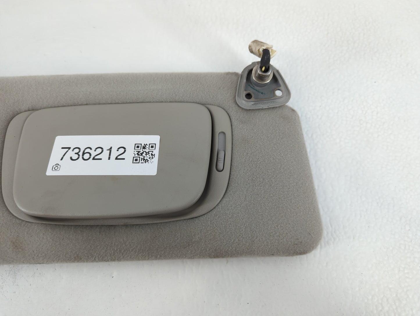 2002-2006 Toyota Camry Sun Visor Shade Replacement Passenger Right Mirror Fits Fits 2002 2003 2004 2005 2006 OEM Used Auto Parts - Oemusedautoparts1.com