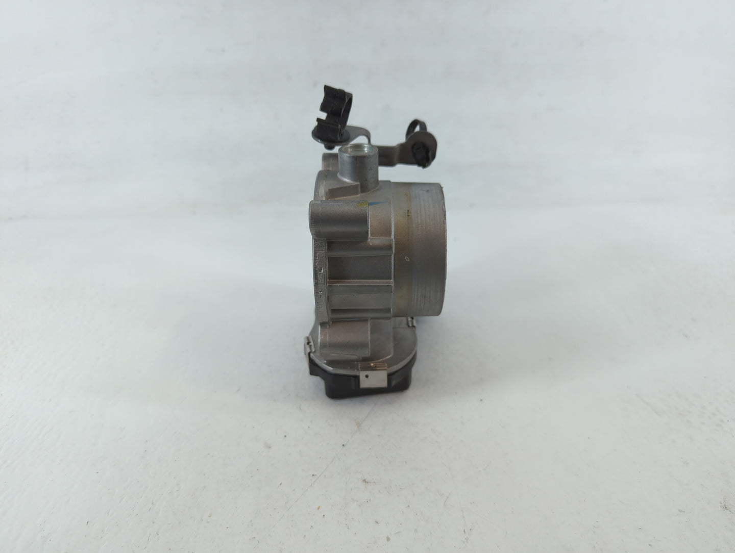 2017-2022 Jeep Compass Throttle Body P/N:23621E 04891970AD Fits Fits 2014 2015 2016 2017 2018 2019 2020 2021 2022 OEM Used Auto Parts - Oemusedautoparts1.com