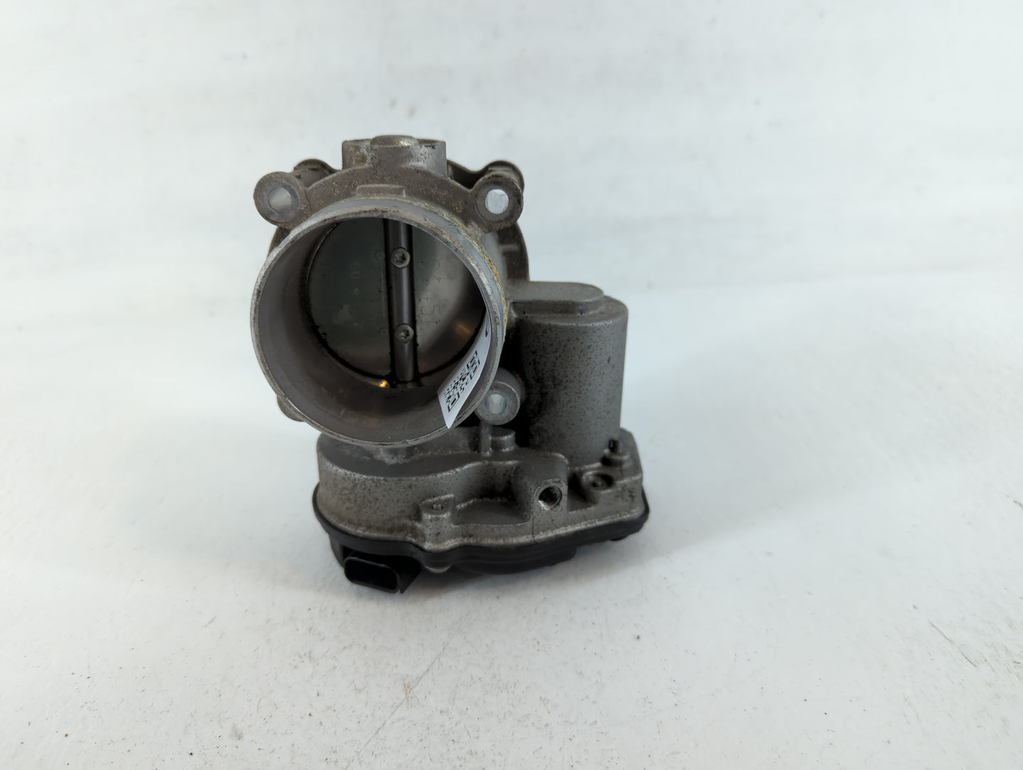 2010-2012 Ford Fusion Throttle Body P/N:DS7E-9F991-AF Fits Fits 2009 2010 2011 2012 OEM Used Auto Parts - Oemusedautoparts1.com