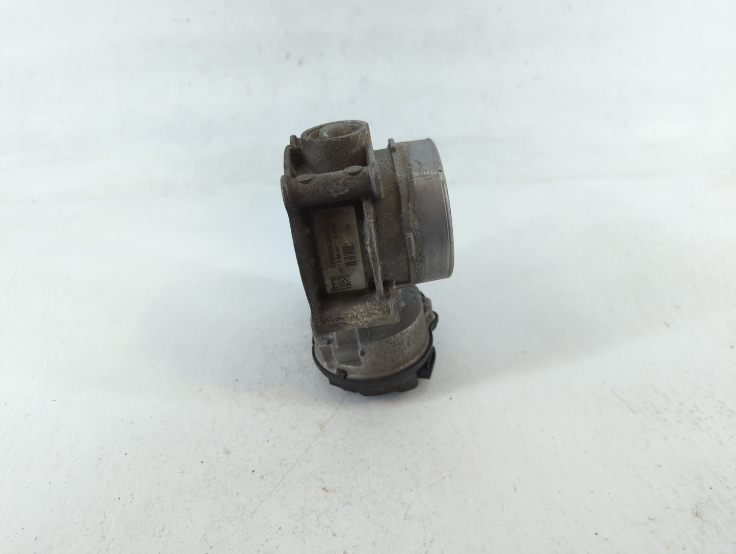 2010-2012 Ford Fusion Throttle Body P/N:DS7E-9F991-AF Fits Fits 2009 2010 2011 2012 OEM Used Auto Parts - Oemusedautoparts1.com