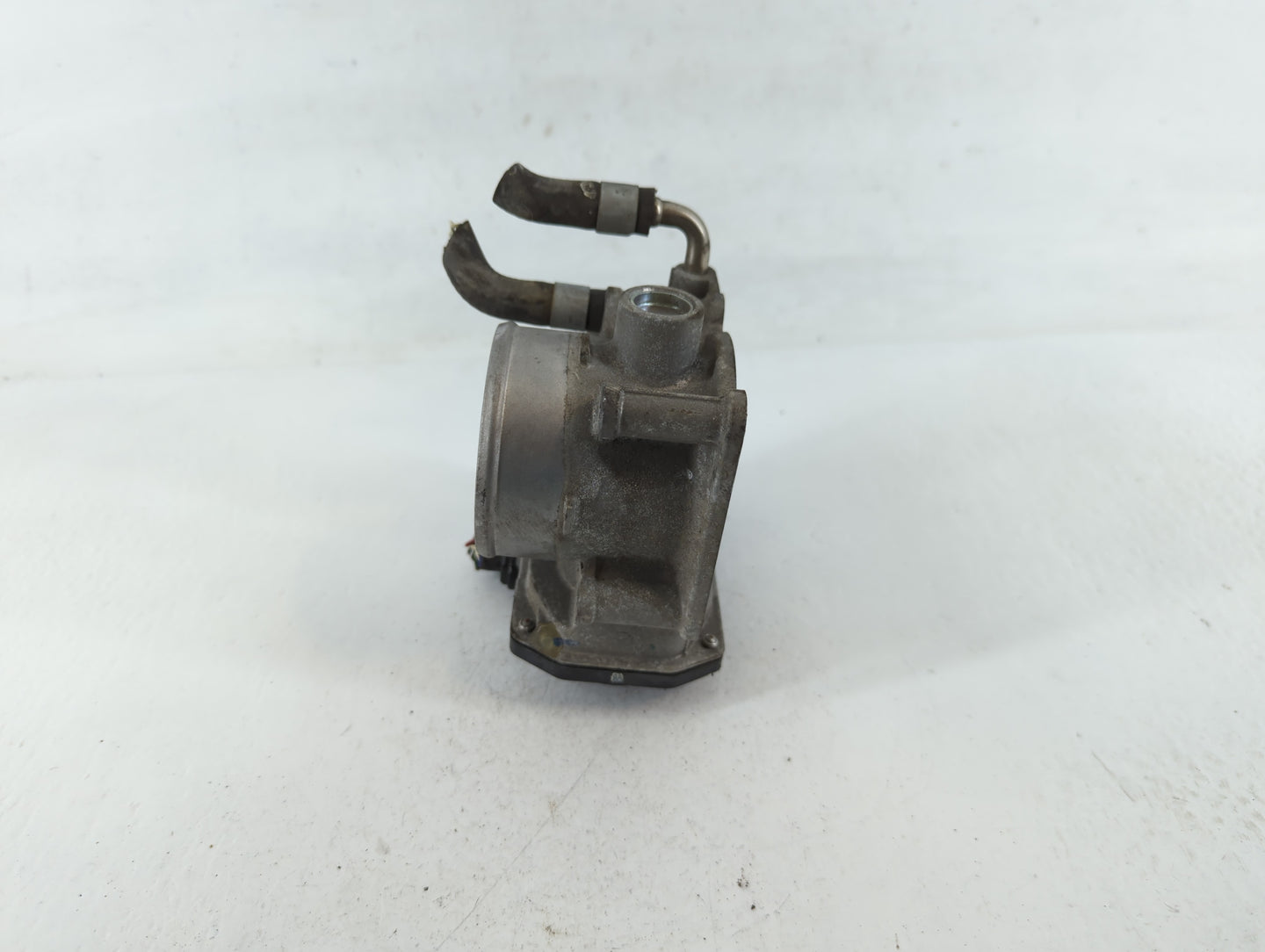 2013-2018 Nissan Altima Throttle Body P/N:4H22 00429 3TA60-01 A Fits Fits 2013 2014 2015 2016 2017 2018 2019 2020 OEM Used Auto Parts - Oemusedautoparts1.com