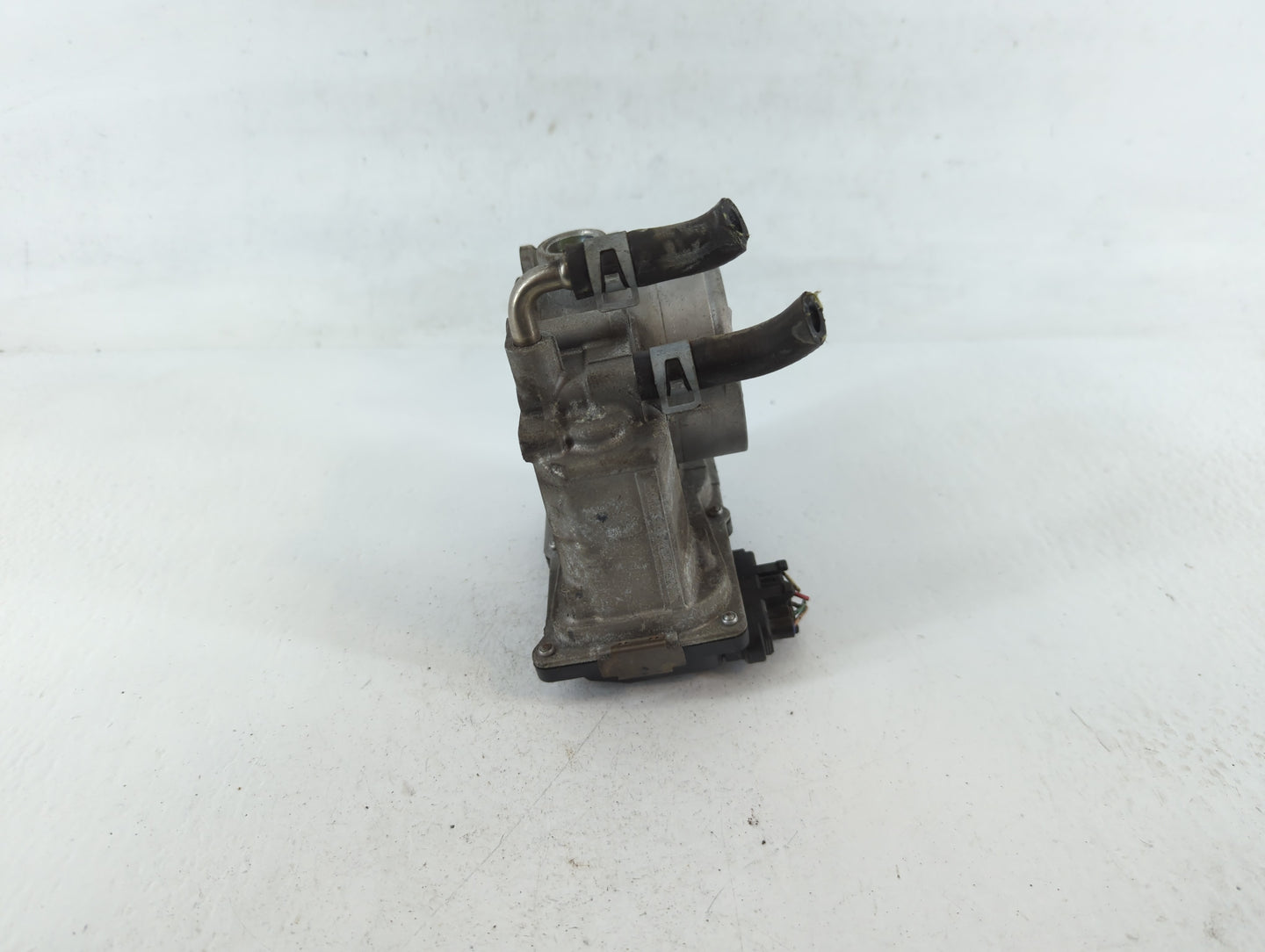 2013-2018 Nissan Altima Throttle Body P/N:4H22 00429 3TA60-01 A Fits Fits 2013 2014 2015 2016 2017 2018 2019 2020 OEM Used Auto Parts - Oemusedautoparts1.com