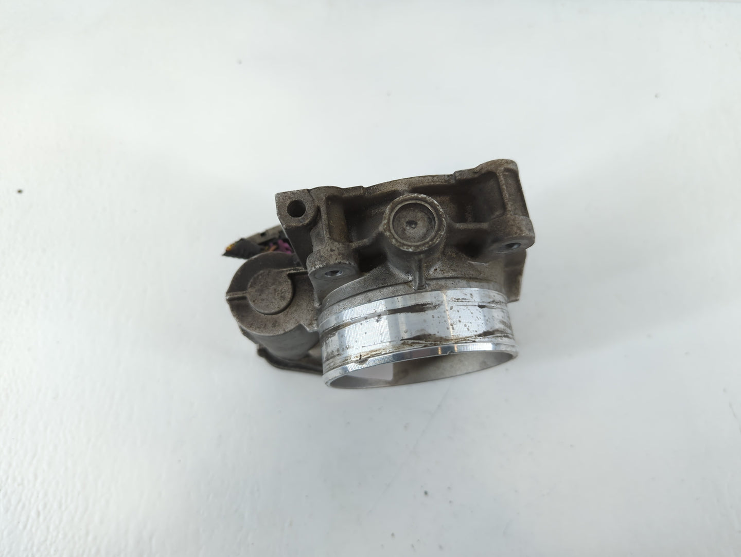 2007-2011 Cadillac Srx Throttle Body P/N:AA994AA7575 Fits Fits 2007 2008 2009 2010 2011 2012 OEM Used Auto Parts - Oemusedautoparts1.com