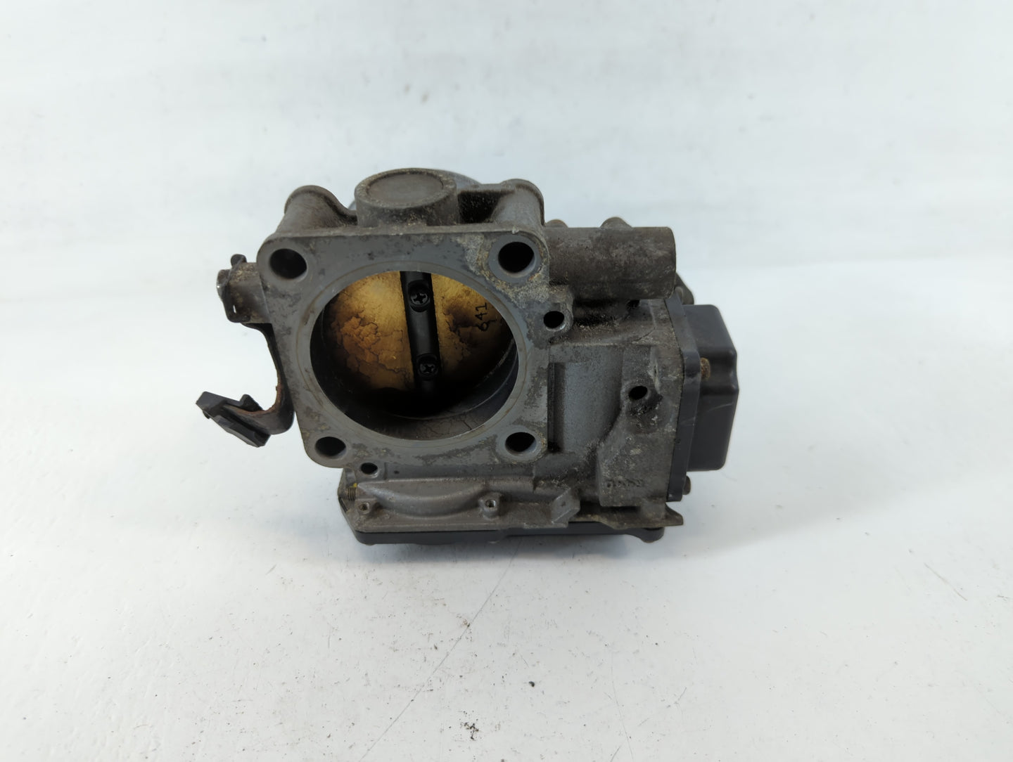 2010-2014 Honda Cr-V Throttle Body Fits Fits 2010 2011 2012 2013 2014 2015 OEM Used Auto Parts - Oemusedautoparts1.com