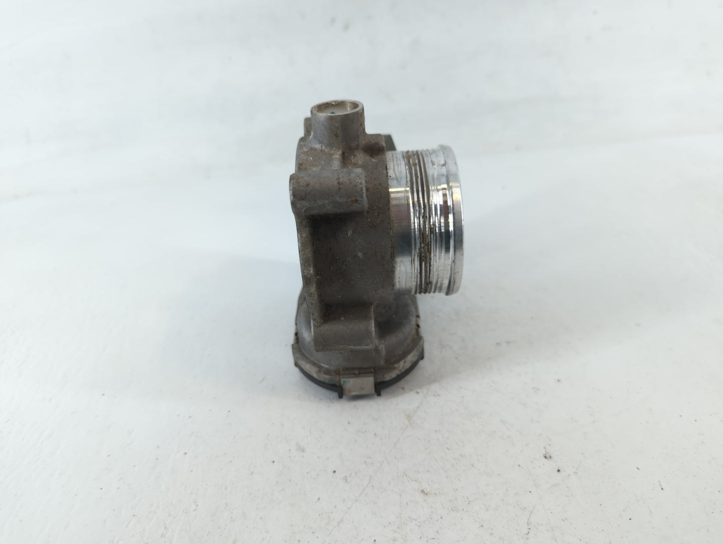 2014 Ford Focus Throttle Body P/N:ds7e-9f991-BB Fits OEM Used Auto Parts - Oemusedautoparts1.com