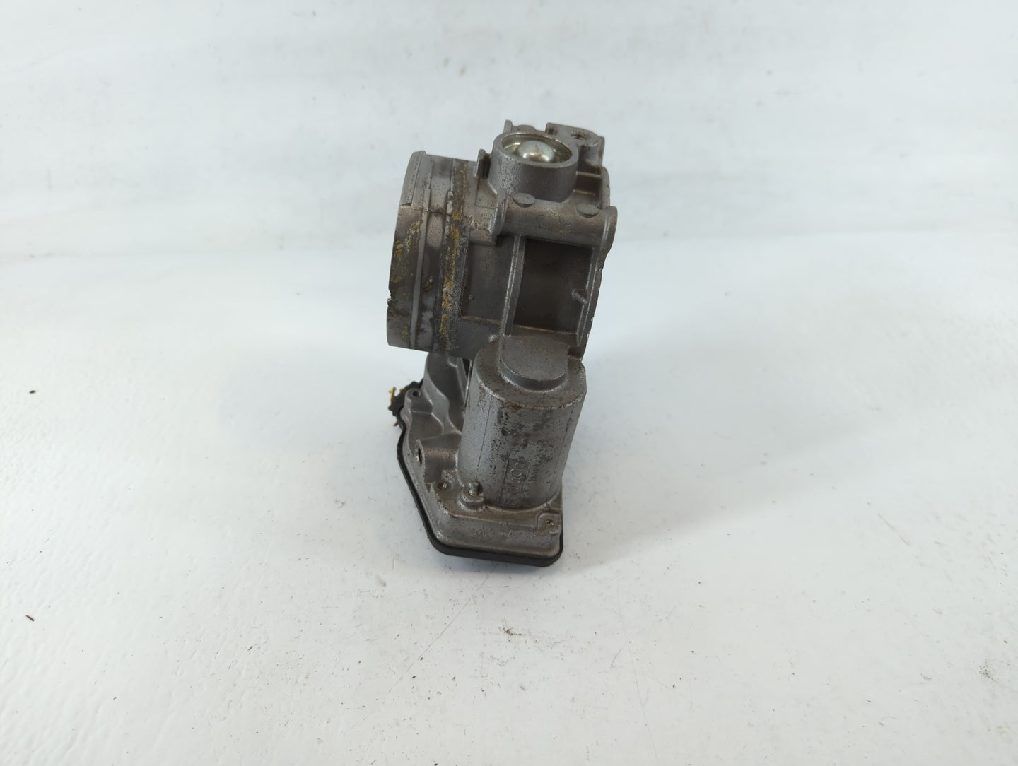 2013-2019 Ford Flex Throttle Body P/N:AT4E-9F991-EL 172414009197 Fits Fits 2011 2012 2013 2014 2015 2016 2017 2018 2019 OEM Used Auto Parts - Oemusedautoparts1.com