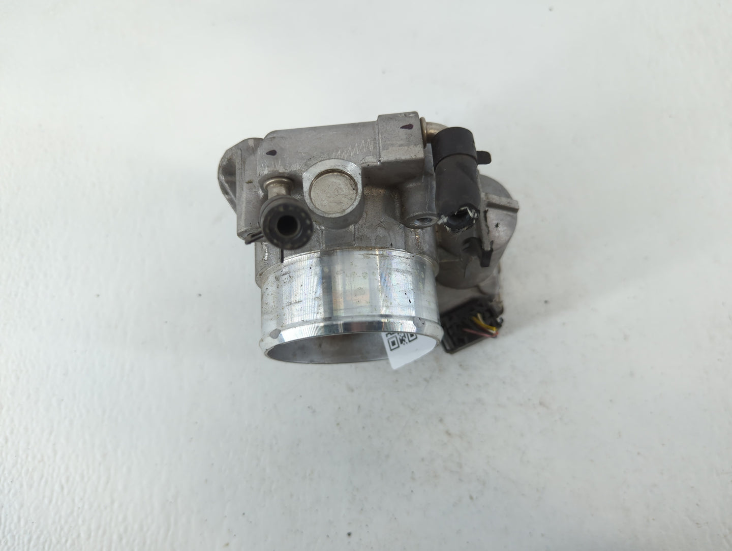 2011-2015 Kia Optima Throttle Body P/N:35100-2G700 Fits Fits 2011 2012 2013 2014 2015 2016 OEM Used Auto Parts - Oemusedautoparts1.com