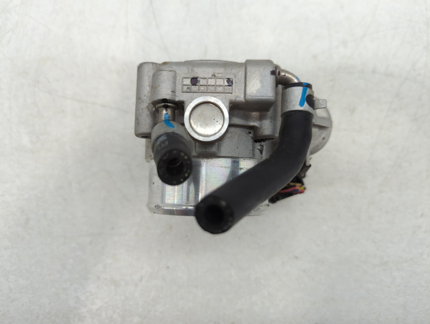 2015-2019 Hyundai Sonata Throttle Body P/N:35100-2G600 Fits Fits 2015 2016 2017 2018 2019 2020 2021 OEM Used Auto Parts - Oemusedautoparts1.com