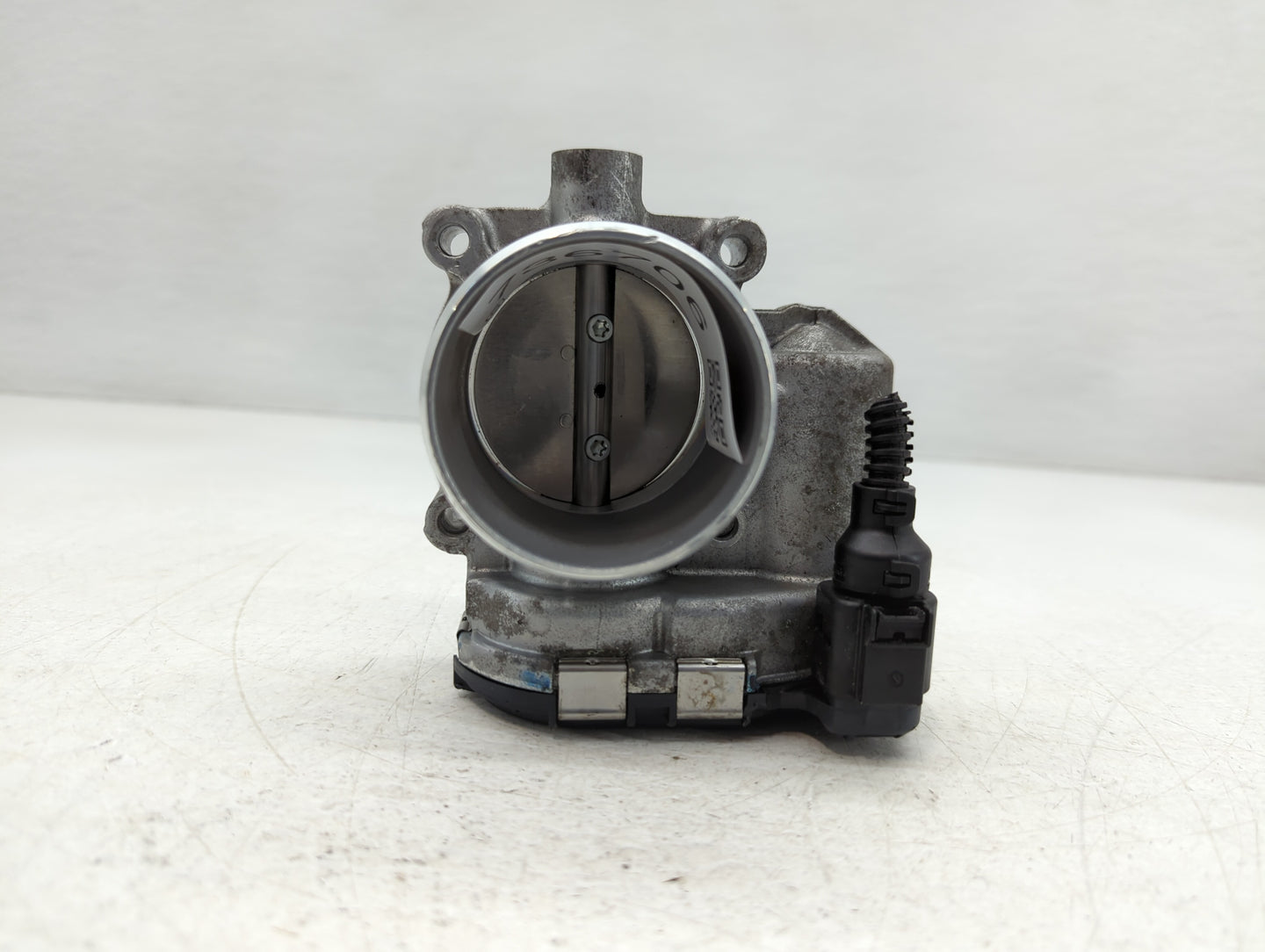 2018-2022 Volkswagen Tiguan Throttle Body P/N:06K133062AN Fits Fits 2018 2019 2020 2021 2022 OEM Used Auto Parts - Oemusedautoparts1.com