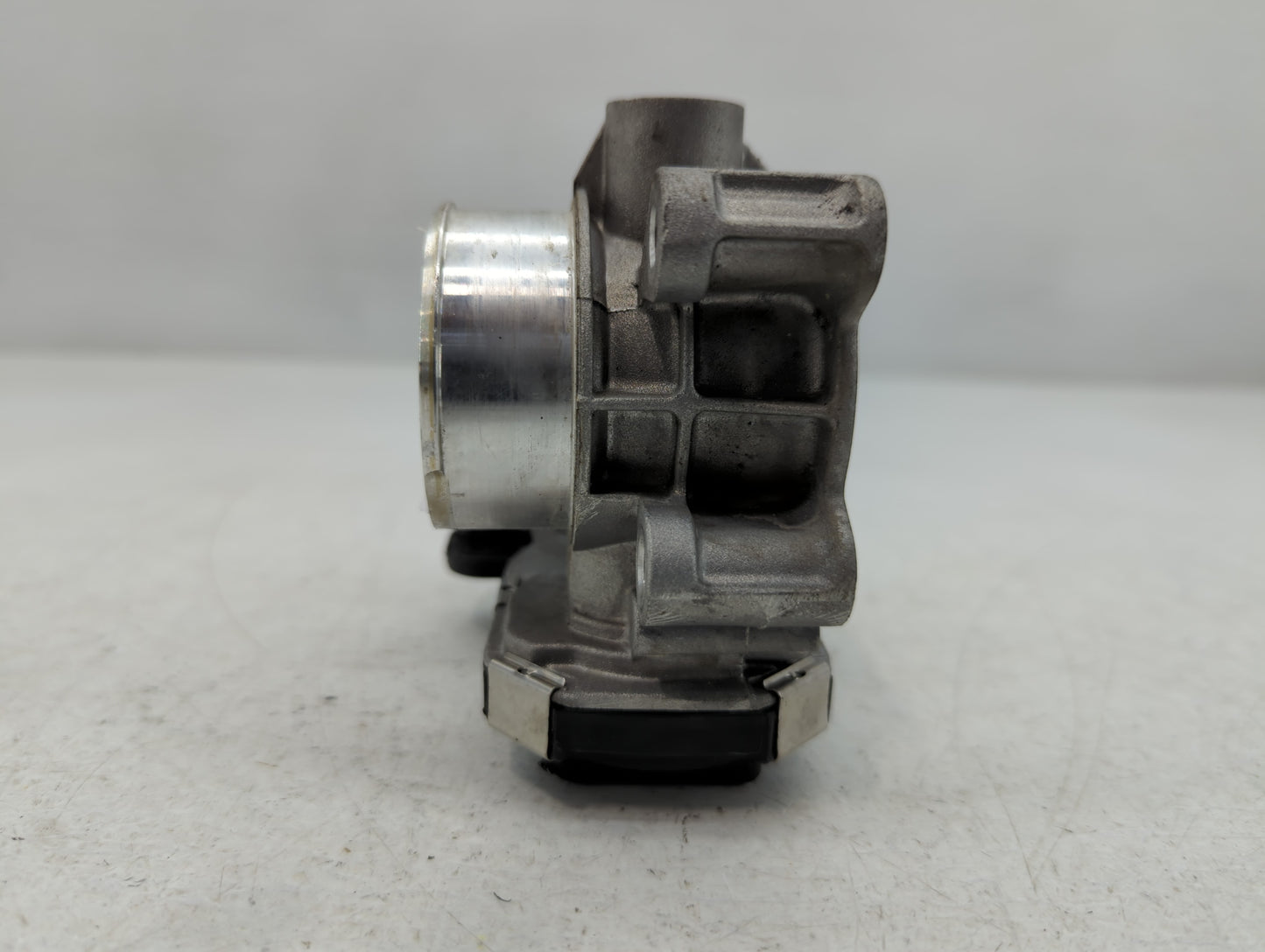 2016-2022 Chevrolet Spark Throttle Body P/N:72CJ21316B060412704589000 Fits Fits 2016 2017 2018 2019 2020 2021 2022 OEM Used Auto Parts - Oemusedautoparts1.com