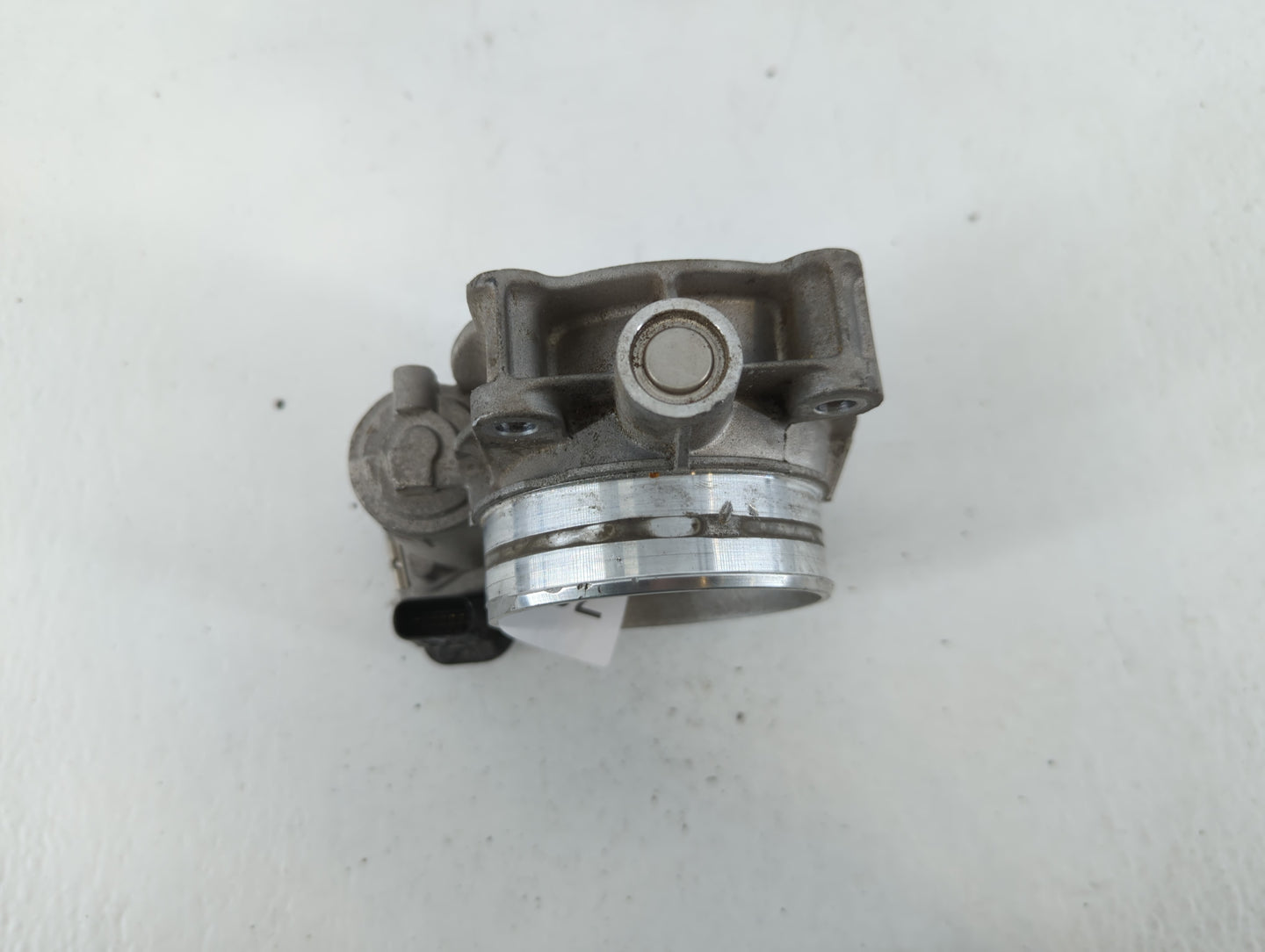 2017-2022 Chevrolet Traverse Throttle Body P/N:12670981AA Fits Fits 2012 2013 2014 2015 2016 2017 2018 2019 2020 2021 2022 OEM Used Auto Parts - Oemusedautoparts1.com