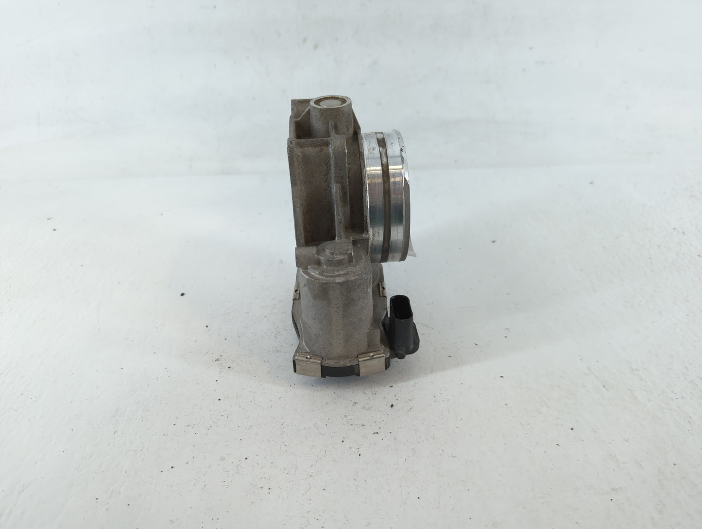 2017-2022 Chevrolet Traverse Throttle Body P/N:12670981AA Fits Fits 2012 2013 2014 2015 2016 2017 2018 2019 2020 2021 2022 OEM Used Auto Parts - Oemusedautoparts1.com