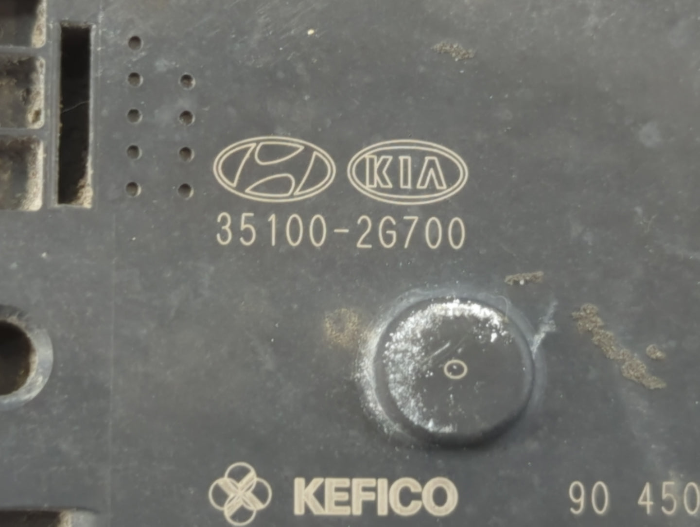 2011-2014 Hyundai Sonata Throttle Body P/N:35100-2G700 Fits Fits 2011 2012 2013 2014 2015 2016 OEM Used Auto Parts - Oemusedautoparts1.com