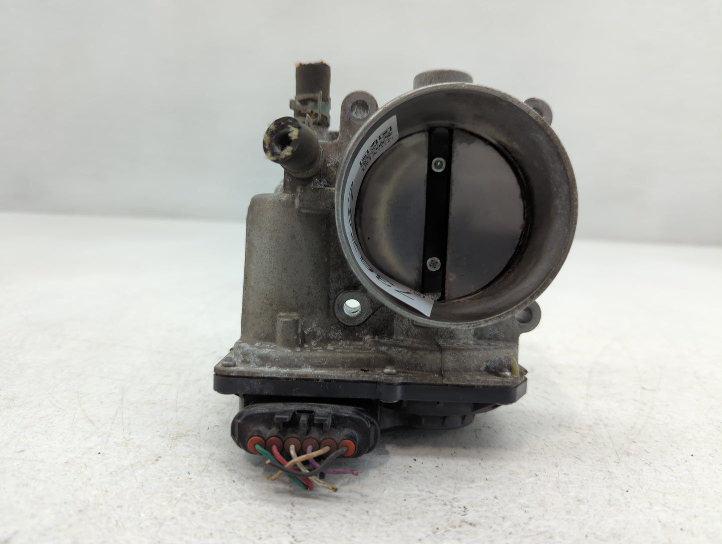 2016-2022 Toyota Tacoma Throttle Body P/N:22030-0P060 Fits Fits 2016 2017 2018 2019 2020 2021 2022 OEM Used Auto Parts - Oemusedautoparts1.com