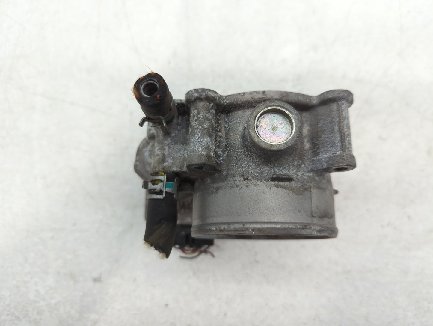 2016-2022 Toyota Tacoma Throttle Body P/N:22030-0P060 Fits Fits 2016 2017 2018 2019 2020 2021 2022 OEM Used Auto Parts - Oemusedautoparts1.com