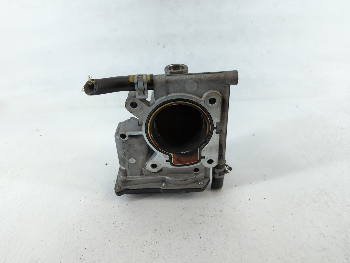 2006-2009 Ford Fusion Throttle Body P/N:6E5G-9F991-A Fits Fits 2006 2007 2008 2009 OEM Used Auto Parts - Oemusedautoparts1.com