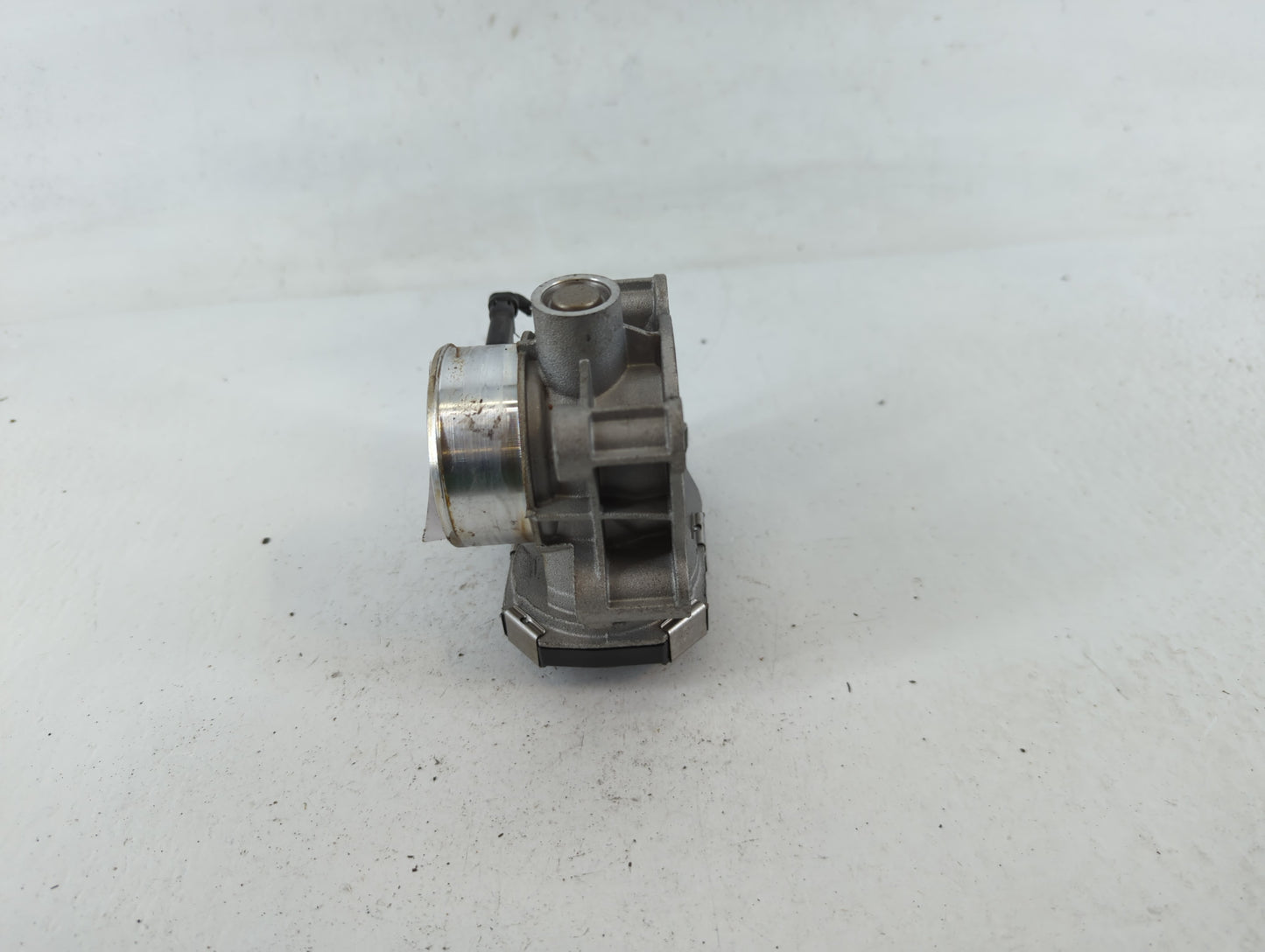 2016-2022 Chevrolet Spark Throttle Body P/N:12673014 Fits Fits 2016 2017 2018 2019 2020 2021 2022 OEM Used Auto Parts - Oemusedautoparts1.com