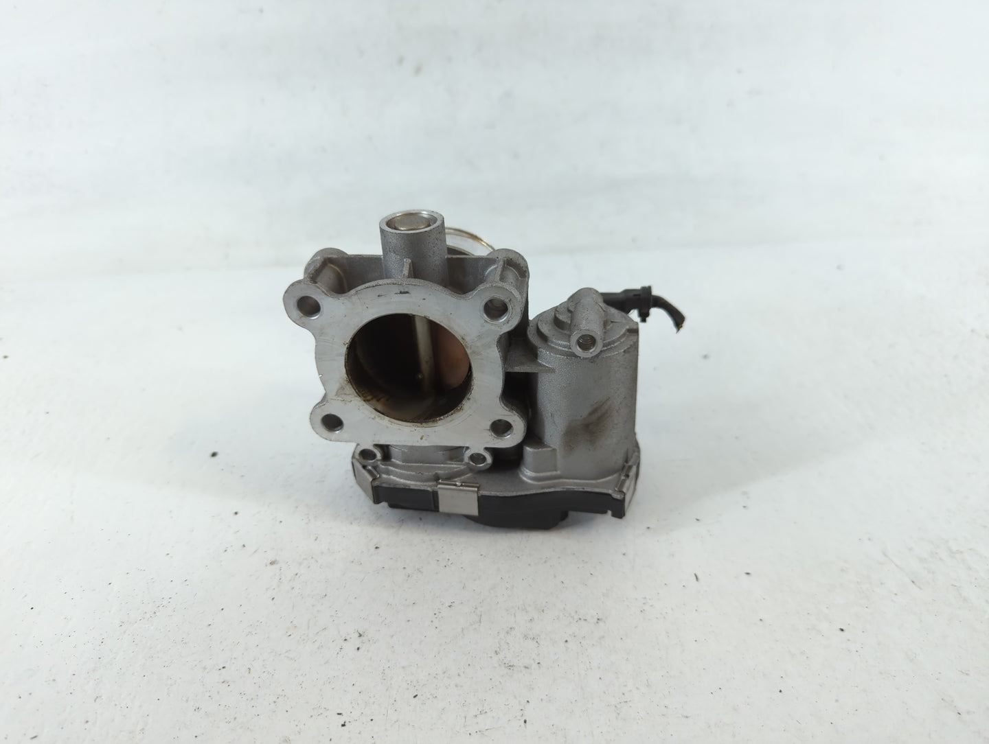 2016-2022 Chevrolet Spark Throttle Body P/N:12673014 Fits Fits 2016 2017 2018 2019 2020 2021 2022 OEM Used Auto Parts - Oemusedautoparts1.com