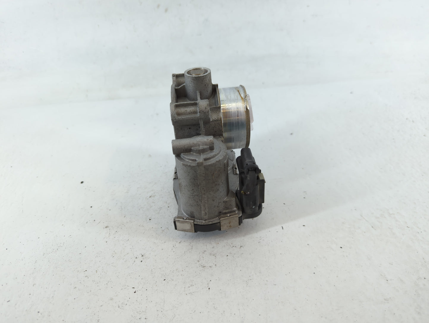 2016-2022 Chevrolet Spark Throttle Body P/N:12673014 Fits Fits 2016 2017 2018 2019 2020 2021 2022 OEM Used Auto Parts - Oemusedautoparts1.com