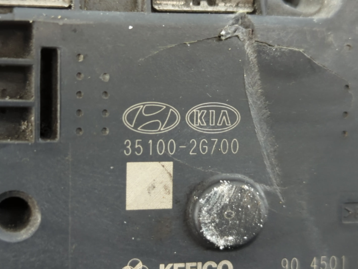 2014-2015 Hyundai Tucson Throttle Body P/N:35100-2G700 Fits Fits 2011 2012 2013 2014 2015 2016 OEM Used Auto Parts - Oemusedautoparts1.com