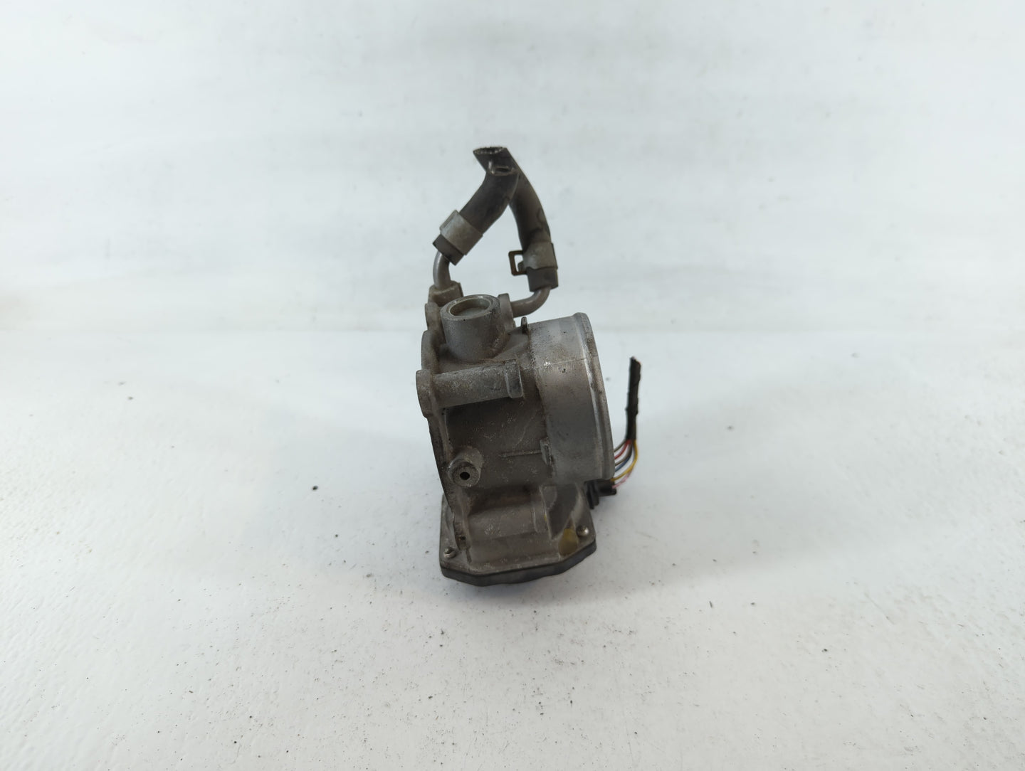 2011-2020 Hyundai Elantra Throttle Body P/N:35100-2E000 Fits Fits 2011 2012 2013 2014 2015 2016 2017 2018 2019 2020 2021 OEM Used Auto Parts - Oemusedautoparts1.com