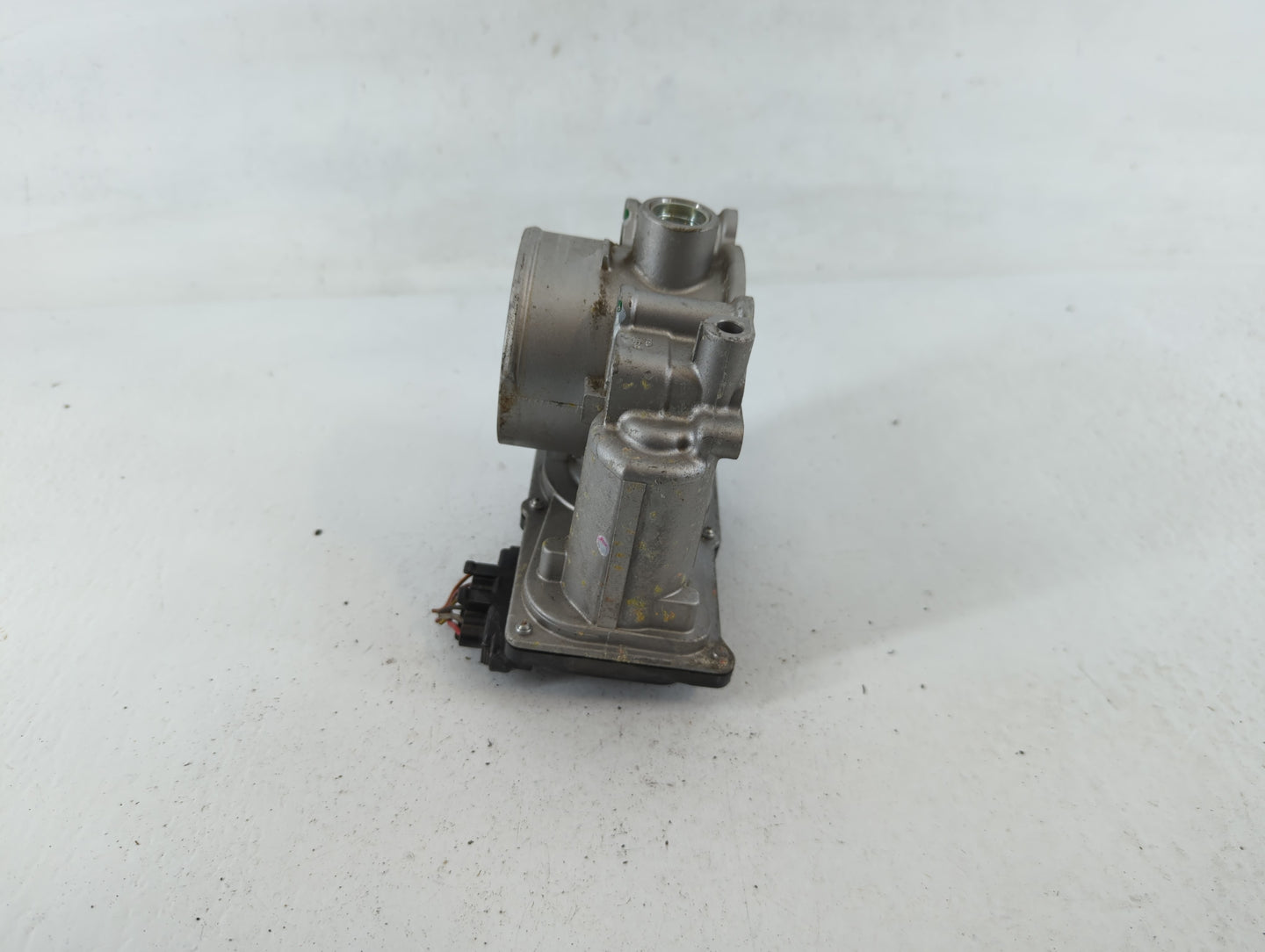 2020-2022 Kia Forte Throttle Body P/N:35100-2E710 Fits Fits 2020 2021 2022 OEM Used Auto Parts - Oemusedautoparts1.com