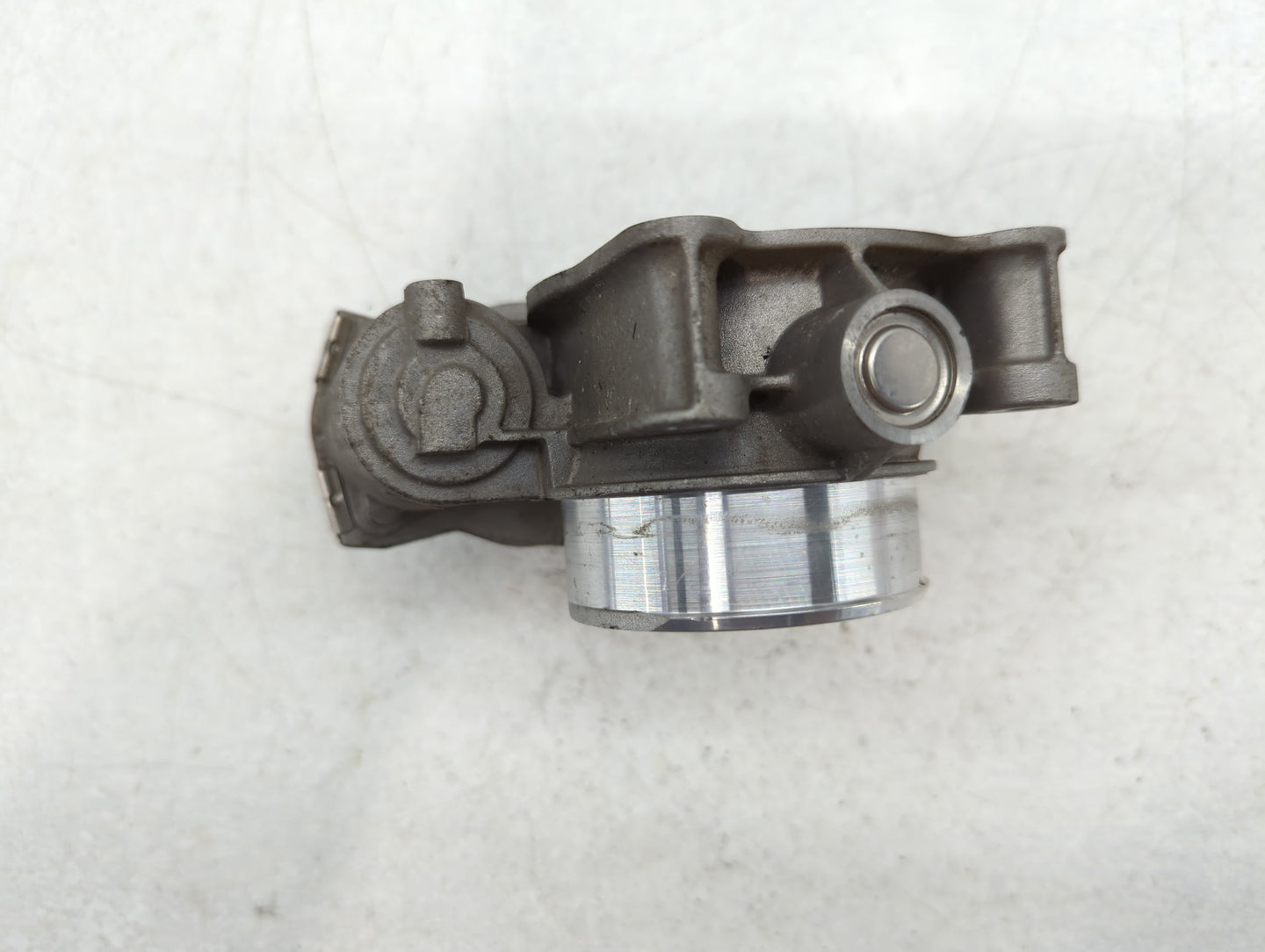 2012-2015 Chevrolet Equinox Throttle Body P/N:12632101CA Fits Fits 2012 2013 2014 2015 OEM Used Auto Parts - Oemusedautoparts1.com