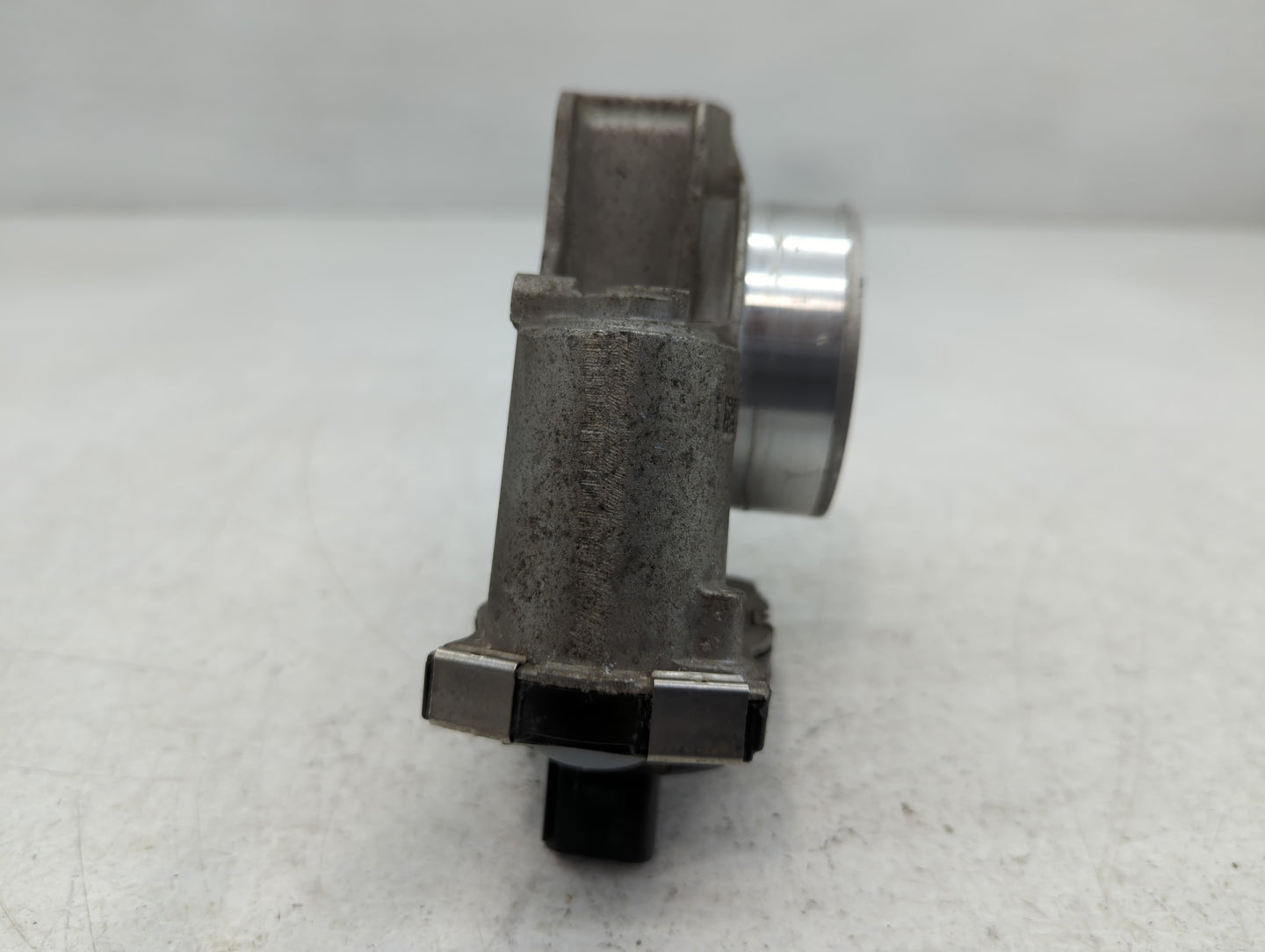 2012-2015 Chevrolet Equinox Throttle Body P/N:12632101CA Fits Fits 2012 2013 2014 2015 OEM Used Auto Parts - Oemusedautoparts1.com