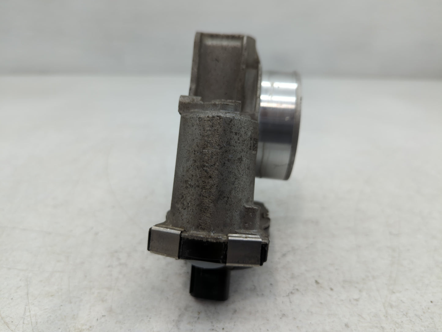 2012-2015 Chevrolet Equinox Throttle Body P/N:12632101CA Fits Fits 2012 2013 2014 2015 OEM Used Auto Parts - Oemusedautoparts1.com