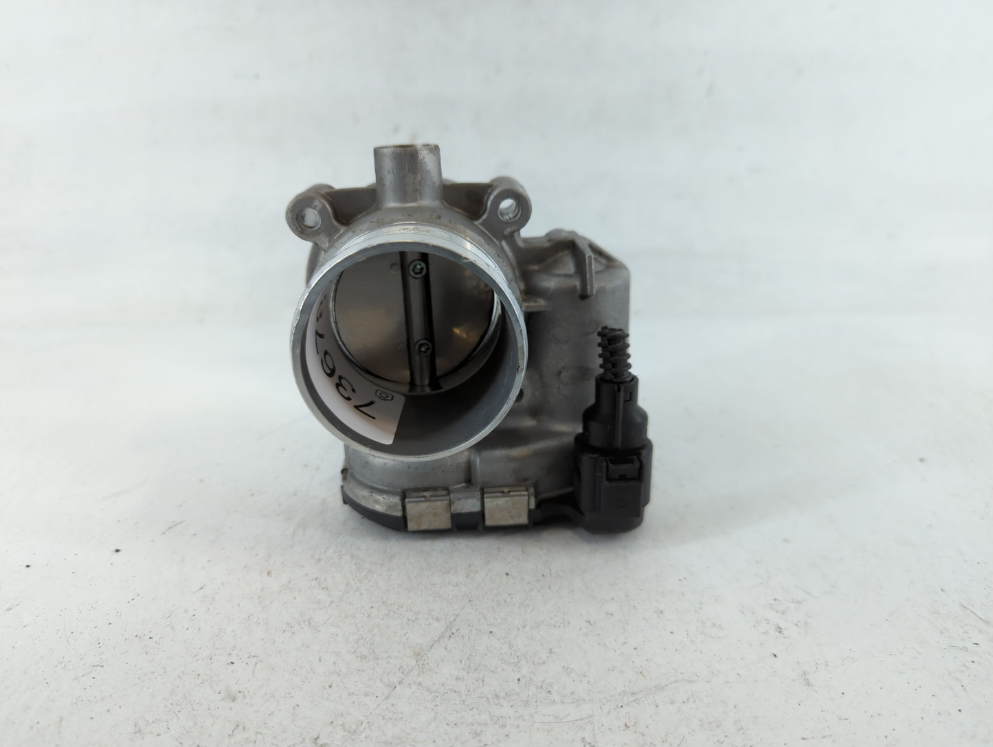 2014-2017 Volkswagen Jetta Throttle Body P/N:06K 133 062 E Fits Fits 2014 2015 2016 2017 OEM Used Auto Parts - Oemusedautoparts1.com