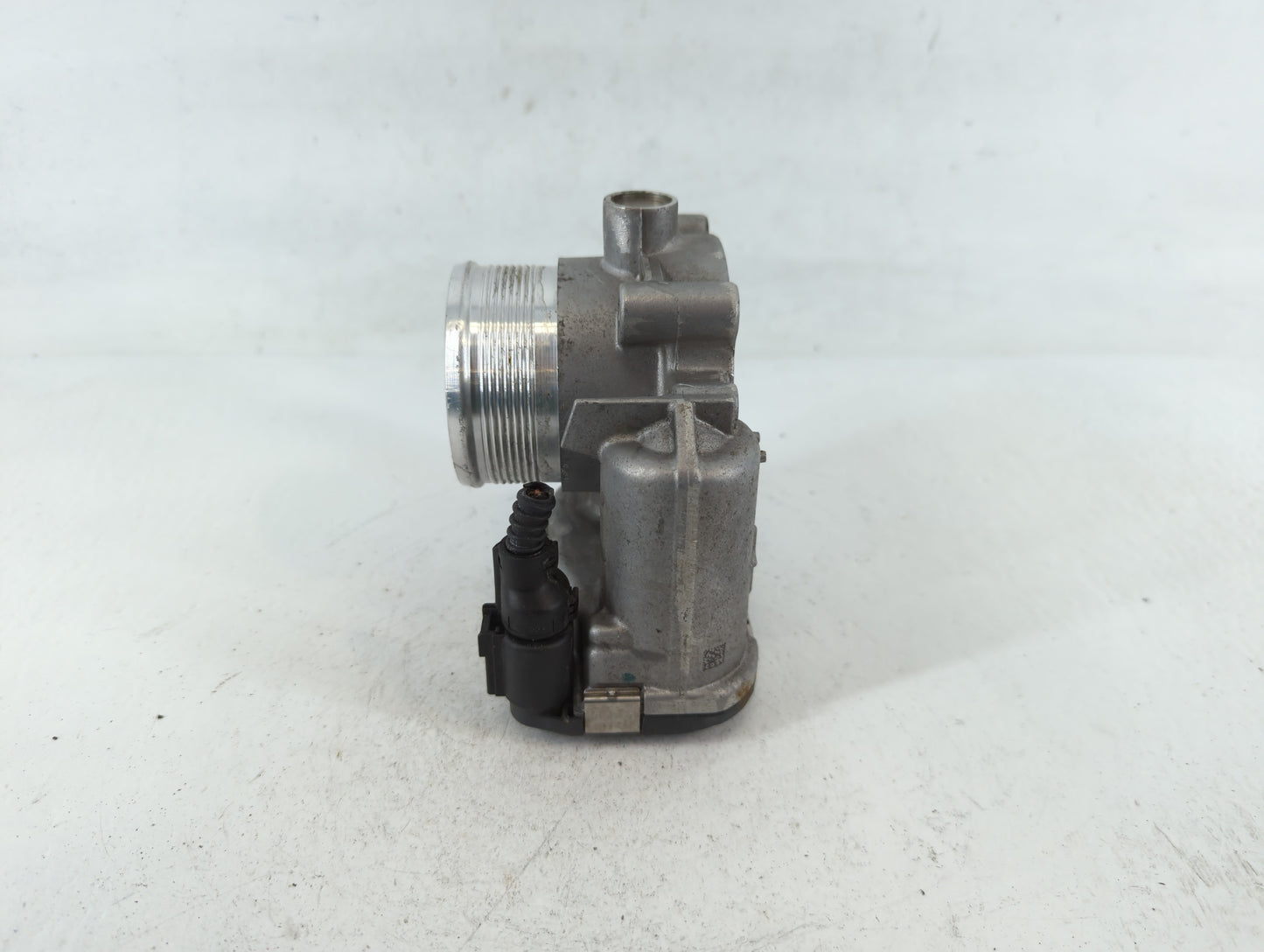 2014-2017 Volkswagen Jetta Throttle Body P/N:06K 133 062 E Fits Fits 2014 2015 2016 2017 OEM Used Auto Parts - Oemusedautoparts1.com