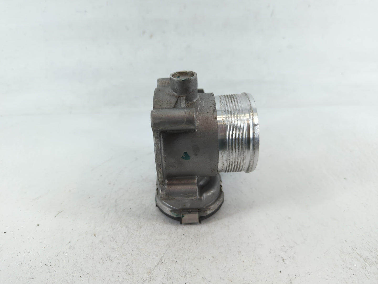 2014-2017 Volkswagen Jetta Throttle Body P/N:06K 133 062 E Fits Fits 2014 2015 2016 2017 OEM Used Auto Parts - Oemusedautoparts1.com