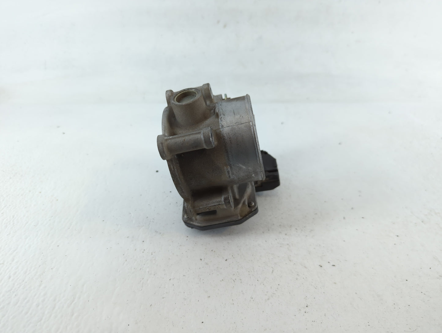 2014-2017 Mazda 6 Throttle Body P/N:K4238 Fits Fits 2014 2015 2016 2017 2018 OEM Used Auto Parts - Oemusedautoparts1.com