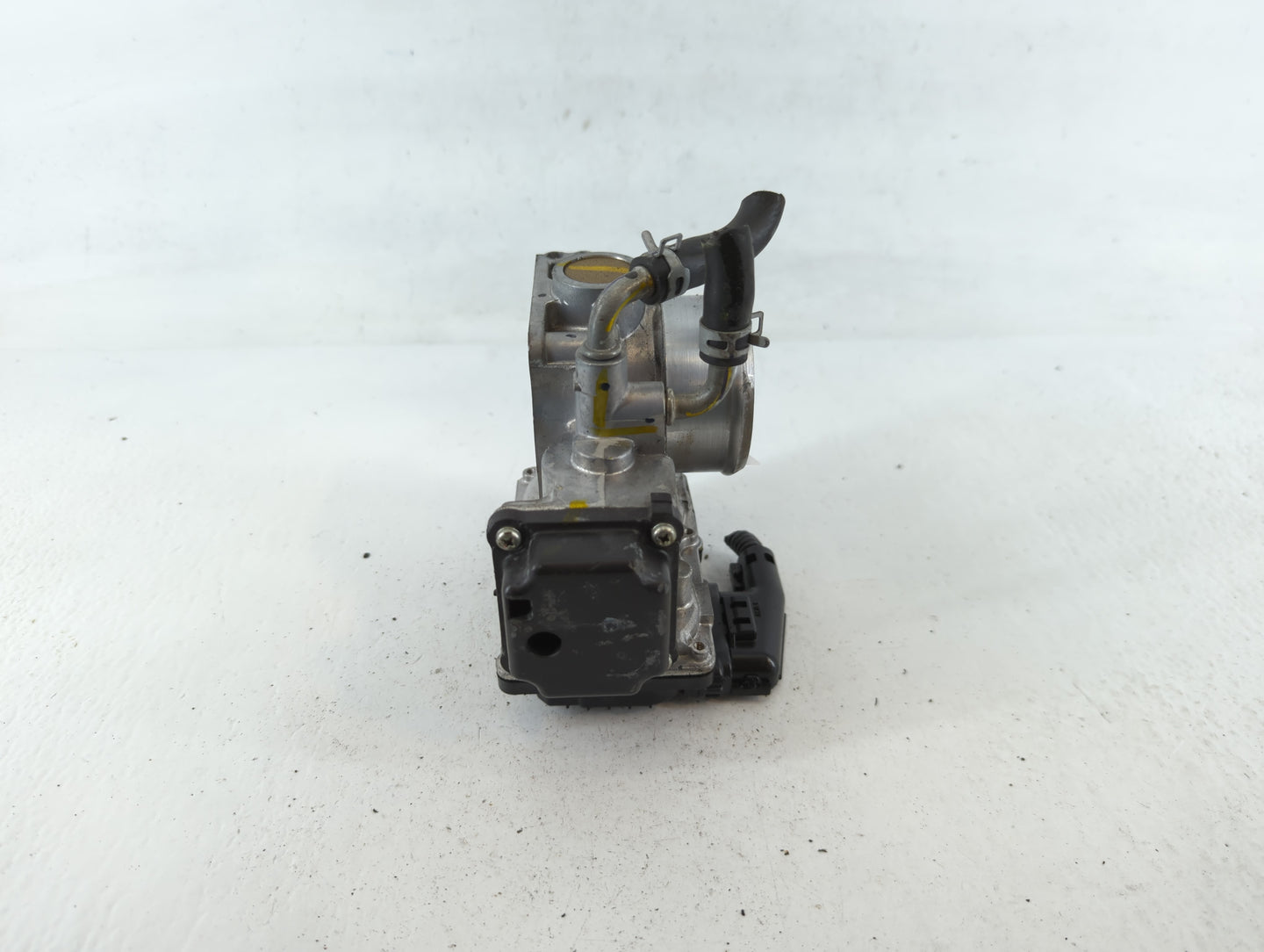 2018-2022 Honda Accord Throttle Body P/N:M22852035359 GMG9A Fits Fits 2016 2017 2018 2019 2020 2021 2022 OEM Used Auto Parts - Oemusedautoparts1.com