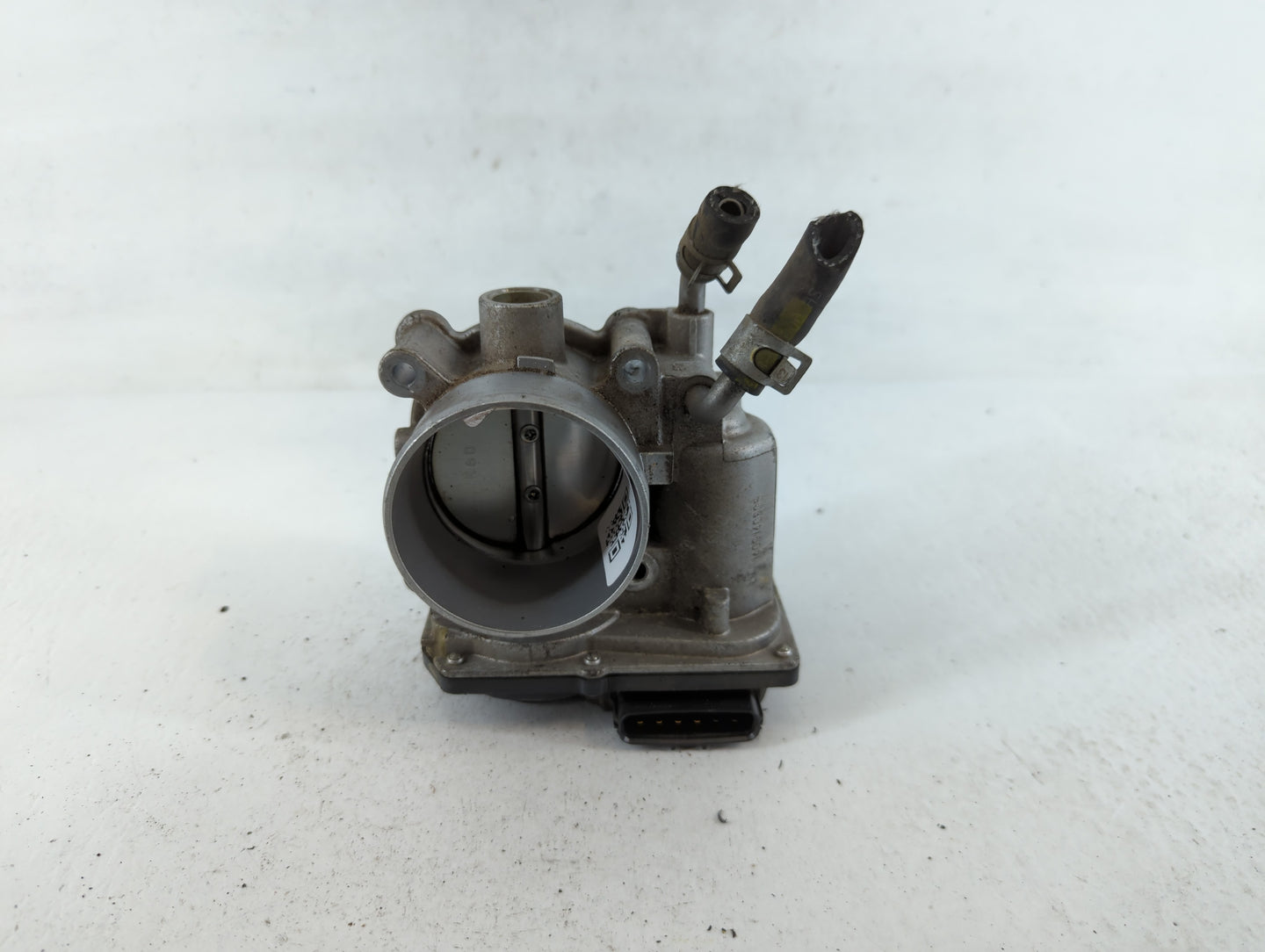 2014-2018 Kia Forte Throttle Body P/N:35100-2E000 Fits Fits 2011 2012 2013 2014 2015 2016 2017 2018 2019 2020 2021 OEM Used Auto Parts - Oemusedautoparts1.com