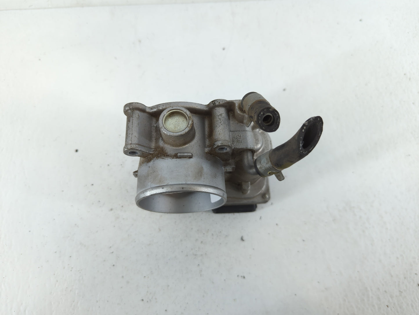 2014-2018 Kia Forte Throttle Body P/N:35100-2E000 Fits Fits 2011 2012 2013 2014 2015 2016 2017 2018 2019 2020 2021 OEM Used Auto Parts - Oemusedautoparts1.com