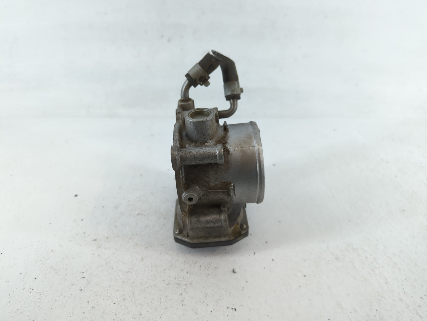 2014-2018 Kia Forte Throttle Body P/N:35100-2E000 Fits Fits 2011 2012 2013 2014 2015 2016 2017 2018 2019 2020 2021 OEM Used Auto Parts - Oemusedautoparts1.com