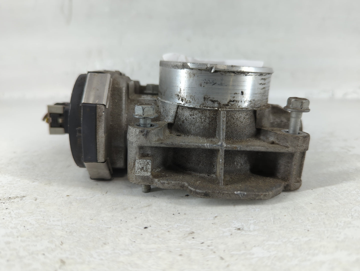 2008-2012 Chevrolet Malibu Throttle Body P/N:AA668AA1463C Fits Fits 2007 2008 2009 2010 2011 2012 OEM Used Auto Parts - Oemusedautoparts1.com