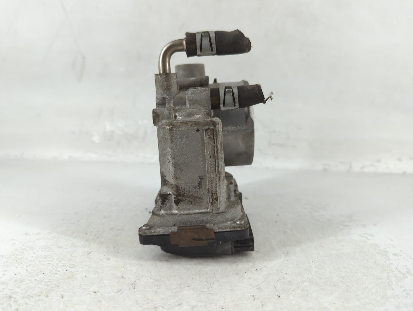 2013-2018 Nissan Altima Throttle Body P/N:3TA60-01 Fits Fits 2013 2014 2015 2016 2017 2018 2019 2020 OEM Used Auto Parts - Oemusedautoparts1.com