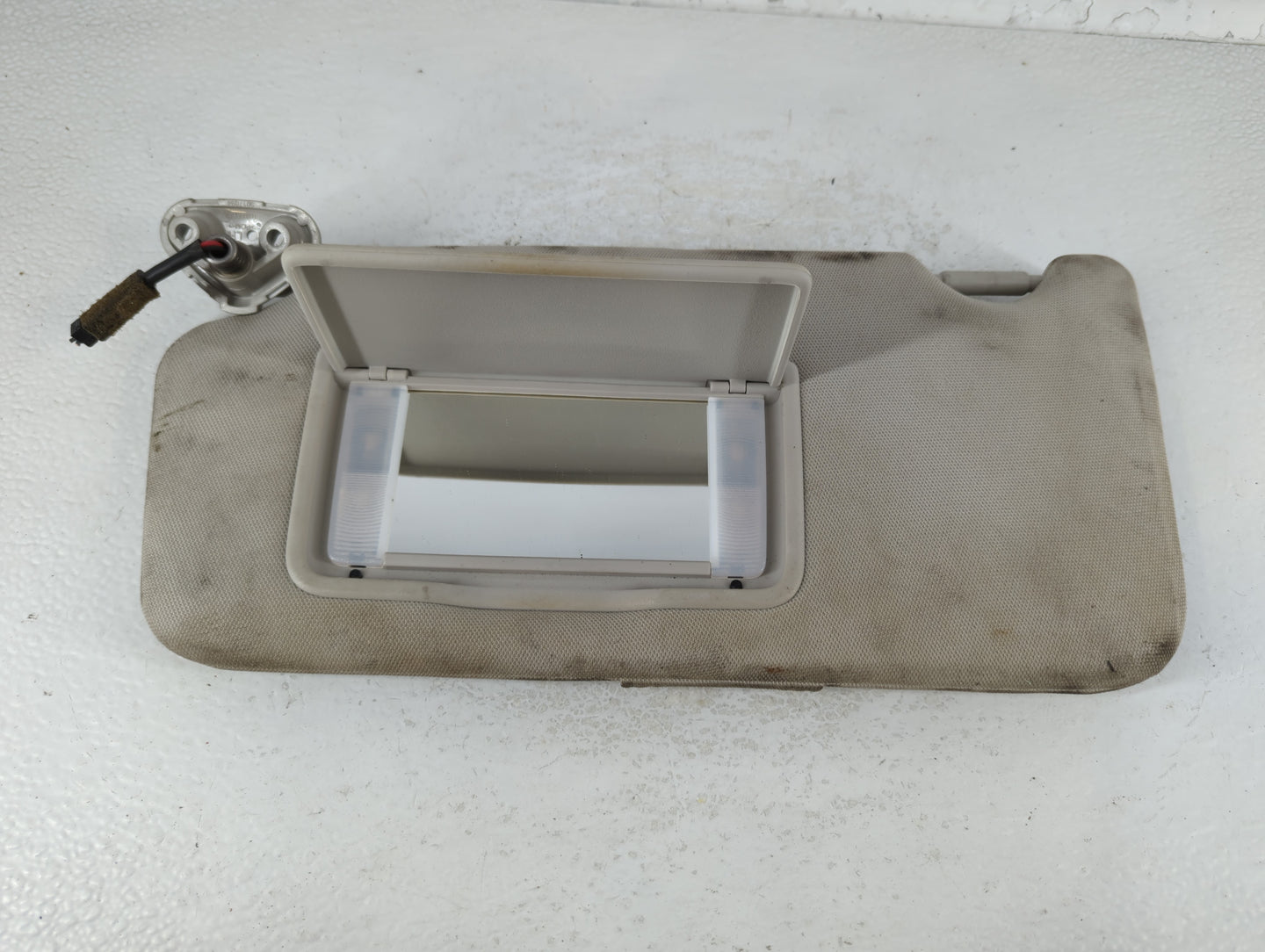 2010 Subaru Outback Sun Visor Shade Replacement Driver Left Mirror Fits OEM Used Auto Parts - Oemusedautoparts1.com