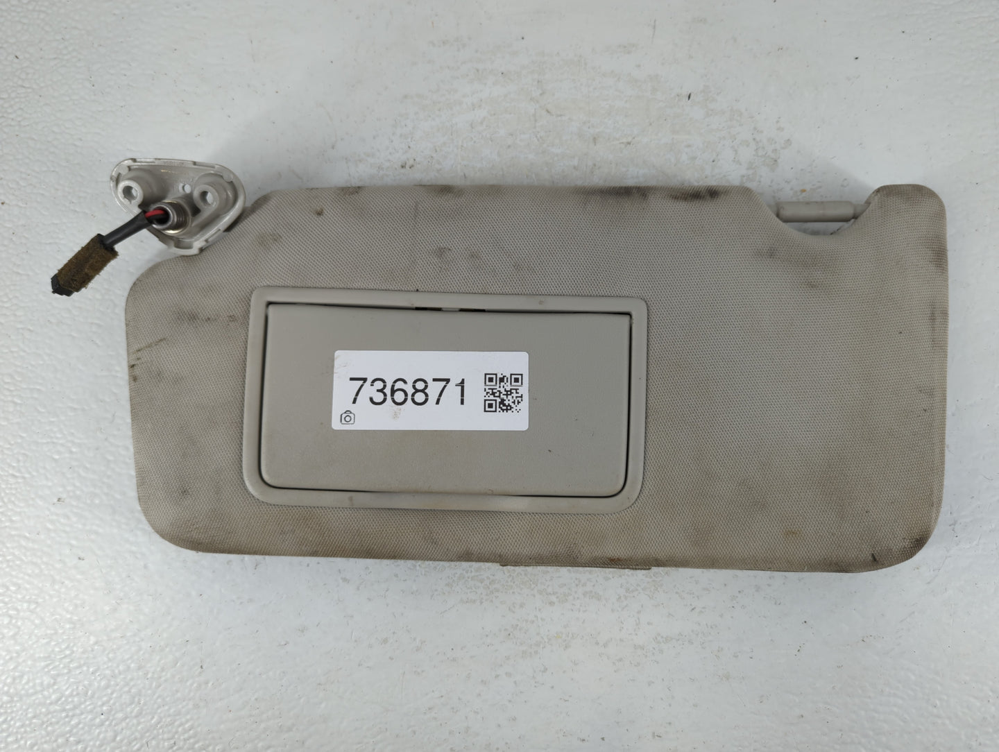 2010 Subaru Outback Sun Visor Shade Replacement Driver Left Mirror Fits OEM Used Auto Parts - Oemusedautoparts1.com