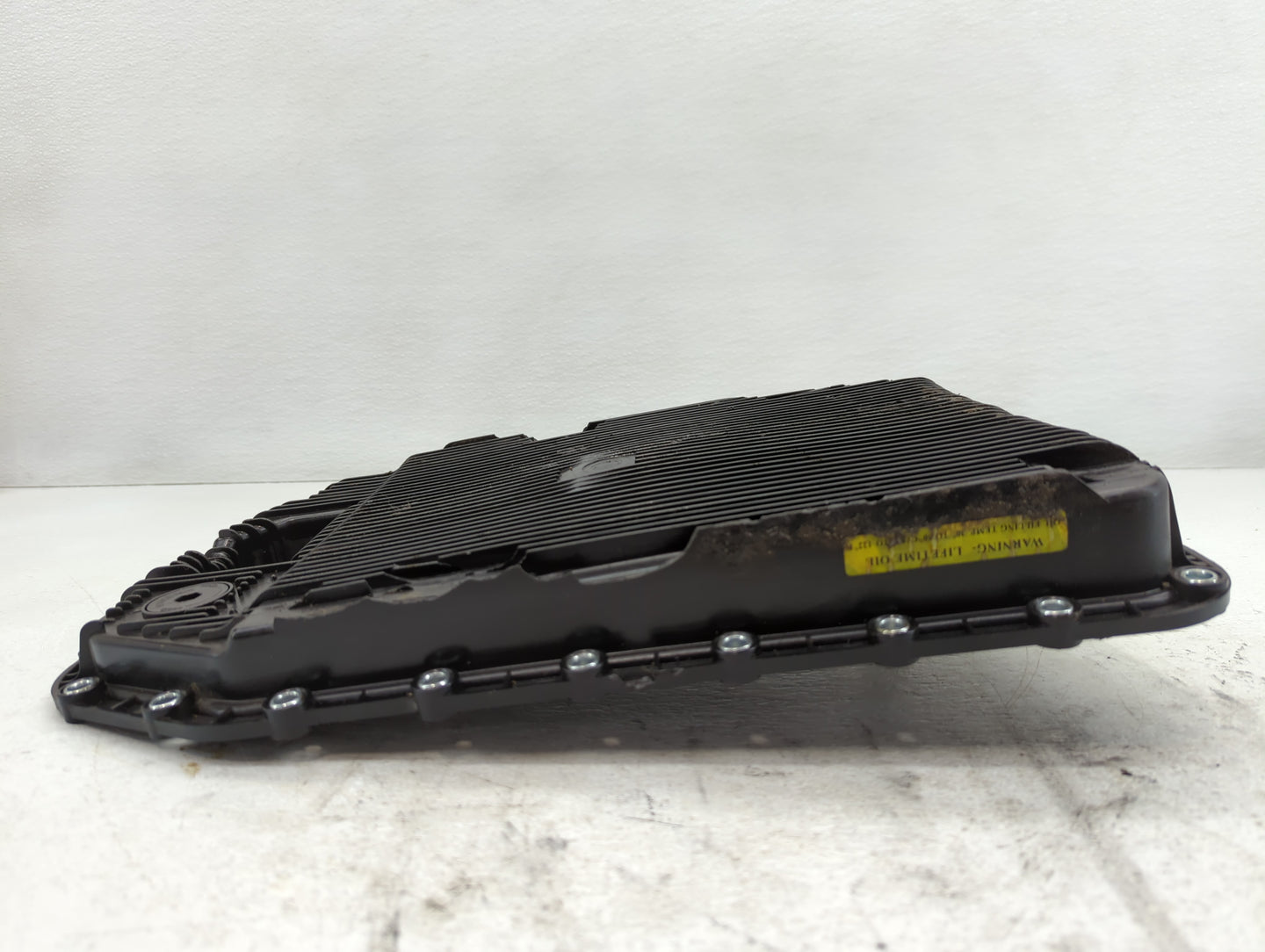 2004 Maserati Quattroporte Engine Oil Pan P/N:420077581 ZL201420077581.4 Fits OEM Used Auto Parts - Oemusedautoparts1.com