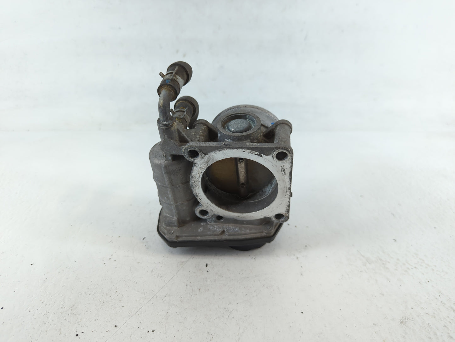 2008-2013 Infiniti G37 Throttle Body P/N:9302H RME60-21 Fits OEM Used Auto Parts - Oemusedautoparts1.com