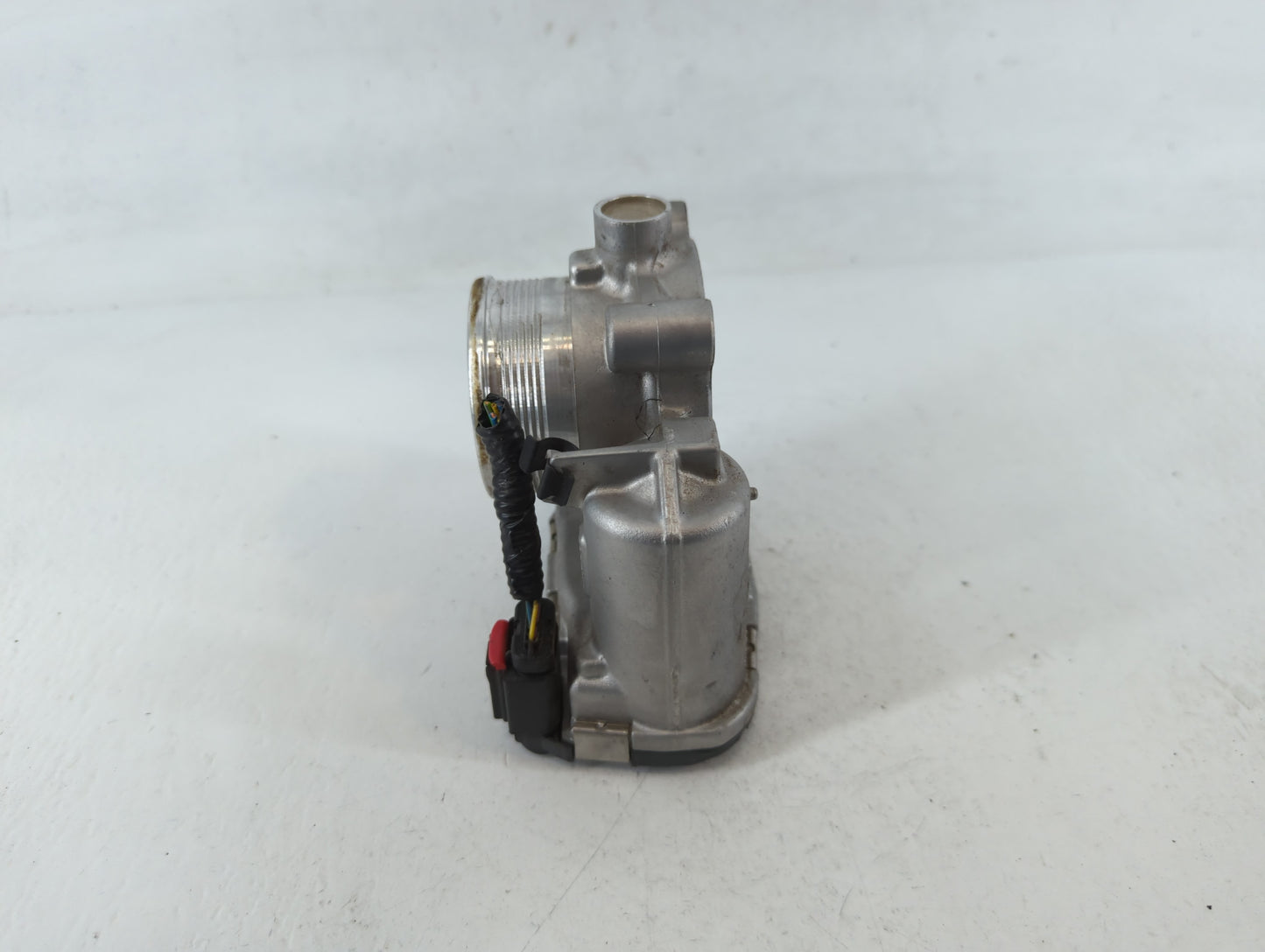 2014-2020 Ford Fusion Throttle Body P/N:DS7E-9F991-BB Fits Fits 2014 2015 2016 2017 2018 2019 2020 2021 2022 OEM Used Auto Parts - Oemusedautoparts1.com