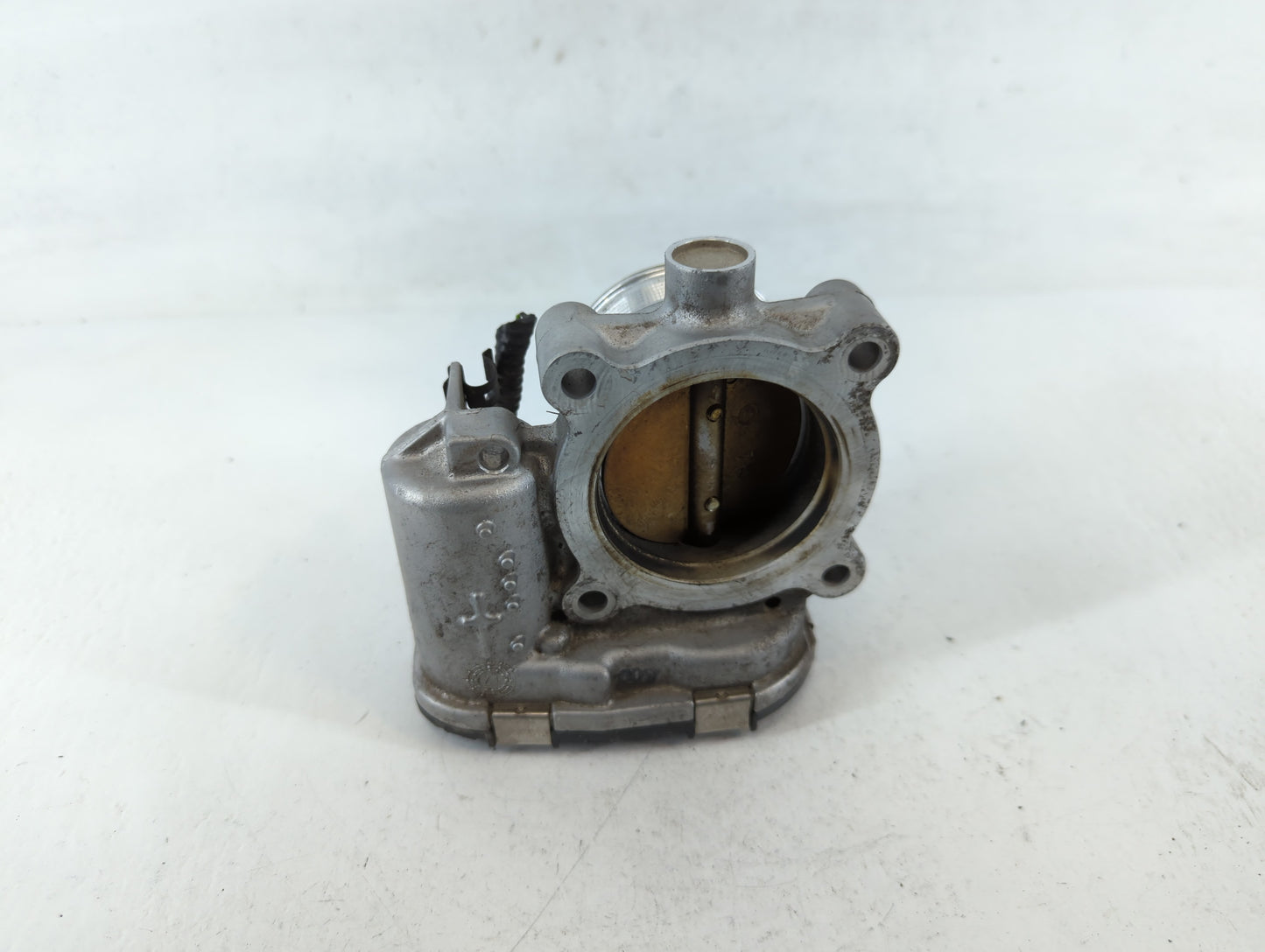 2014-2020 Ford Fusion Throttle Body P/N:DS7E-9F991-BB Fits Fits 2014 2015 2016 2017 2018 2019 2020 2021 2022 OEM Used Auto Parts - Oemusedautoparts1.com